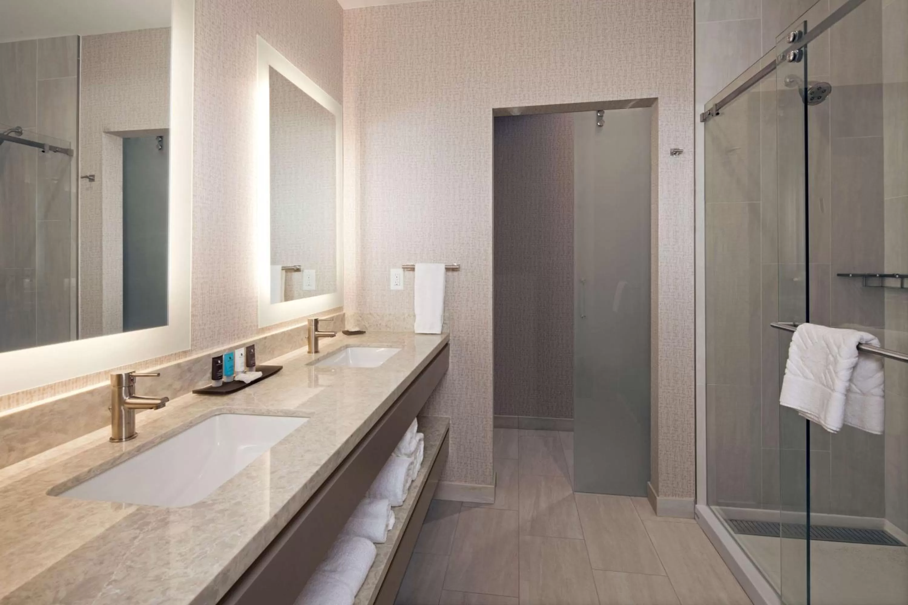 Bathroom in H Hotel Los Angeles, Curio Collection By Hilton