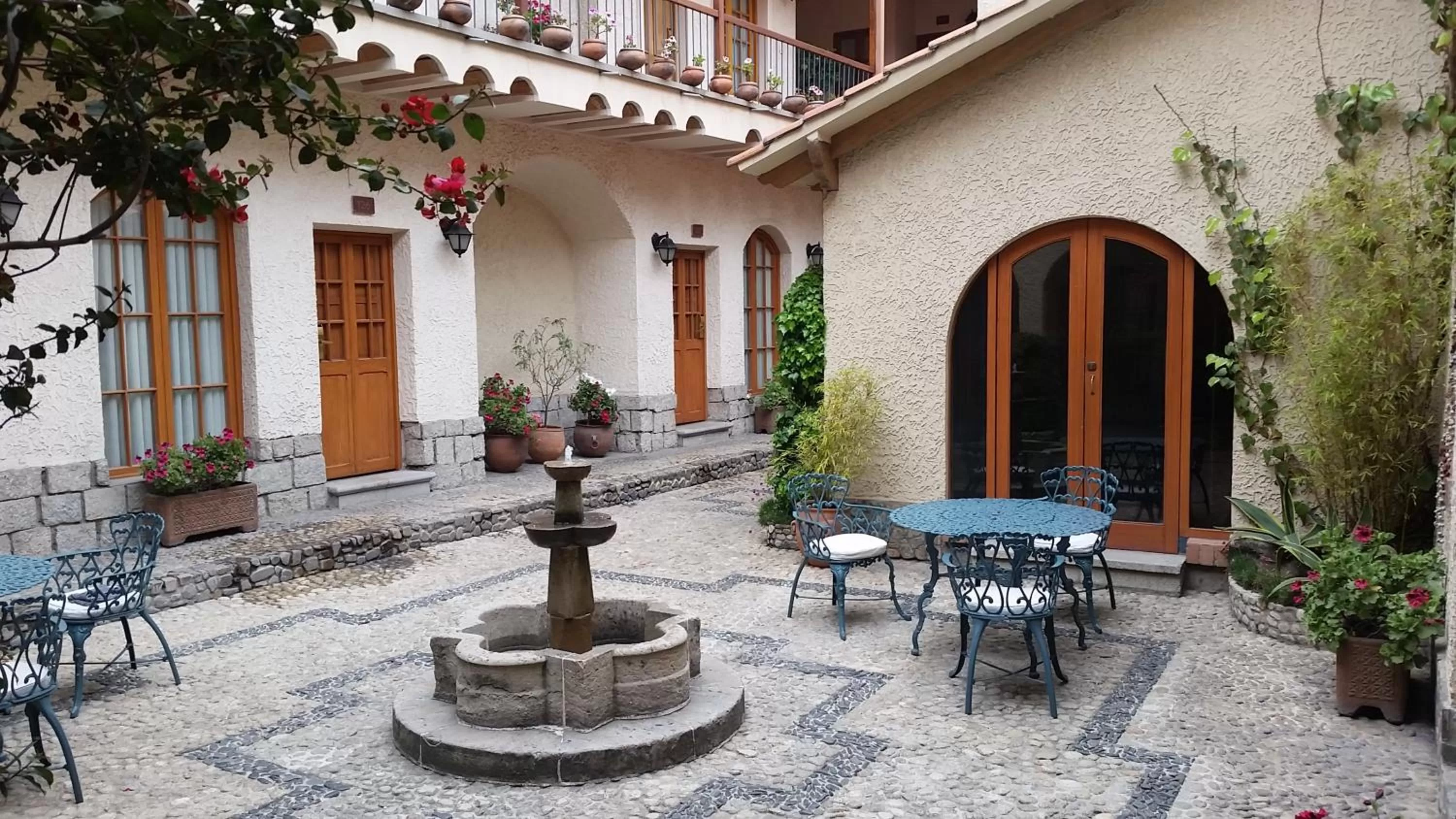 Patio in Hotel Rosario La Paz