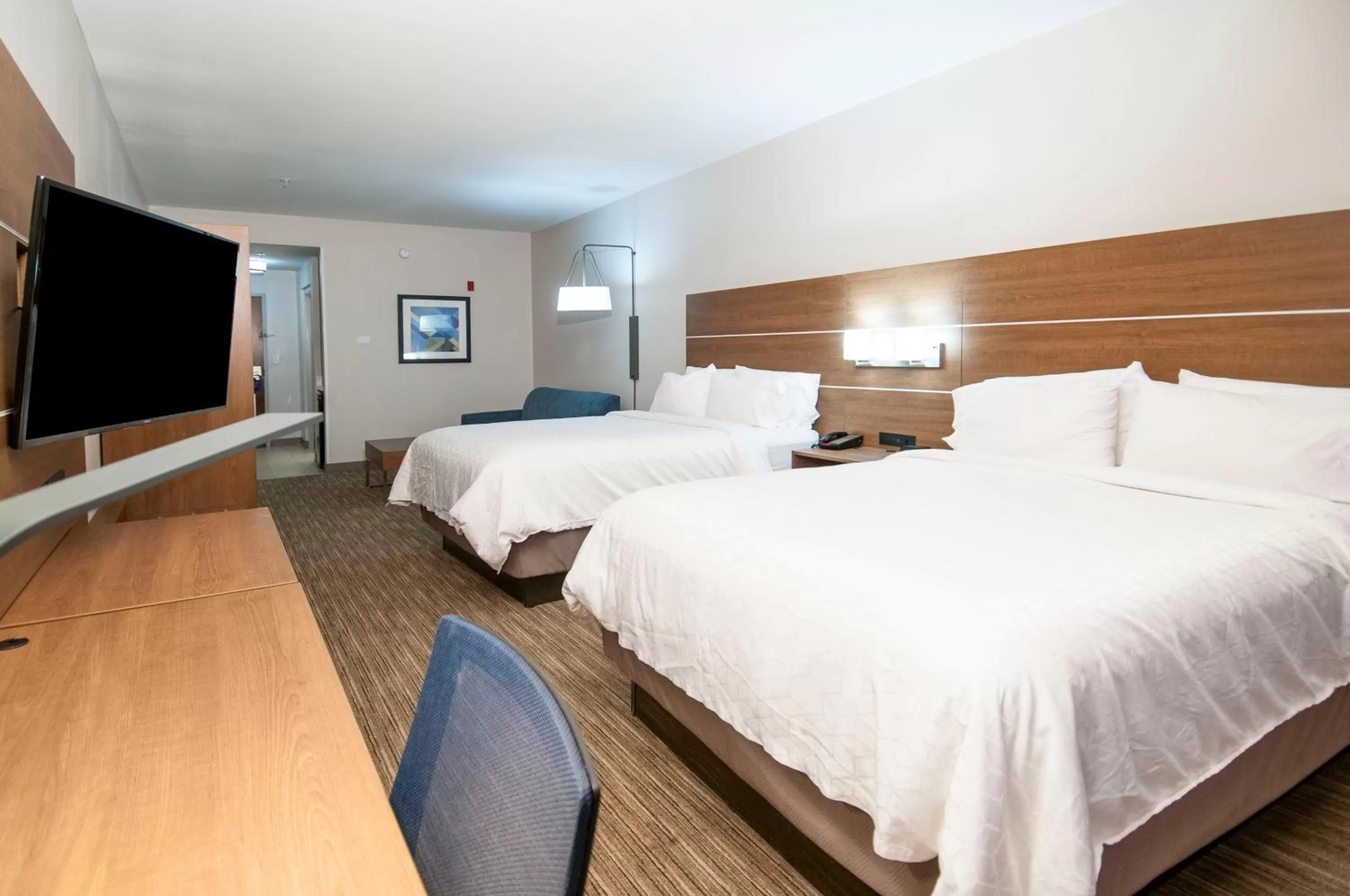 Photo of the whole room, Bed in Holiday Inn Express Hotel & Suites Biloxi- Ocean Springs by IHG