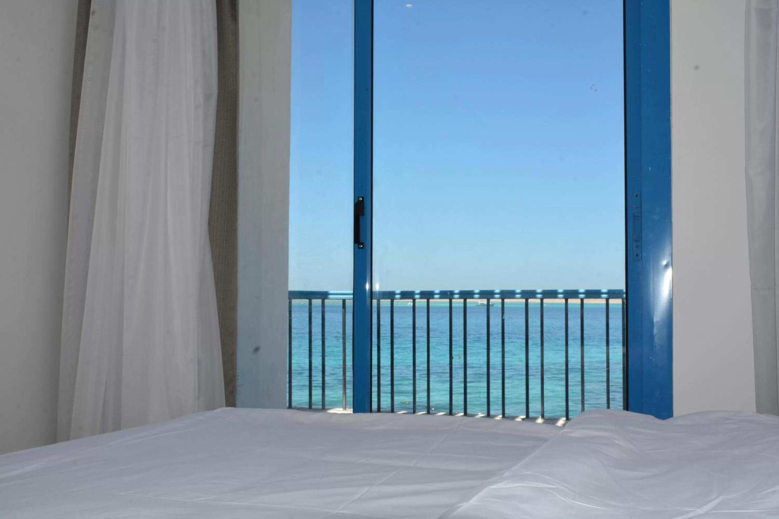 Bed in La Casa Beach
