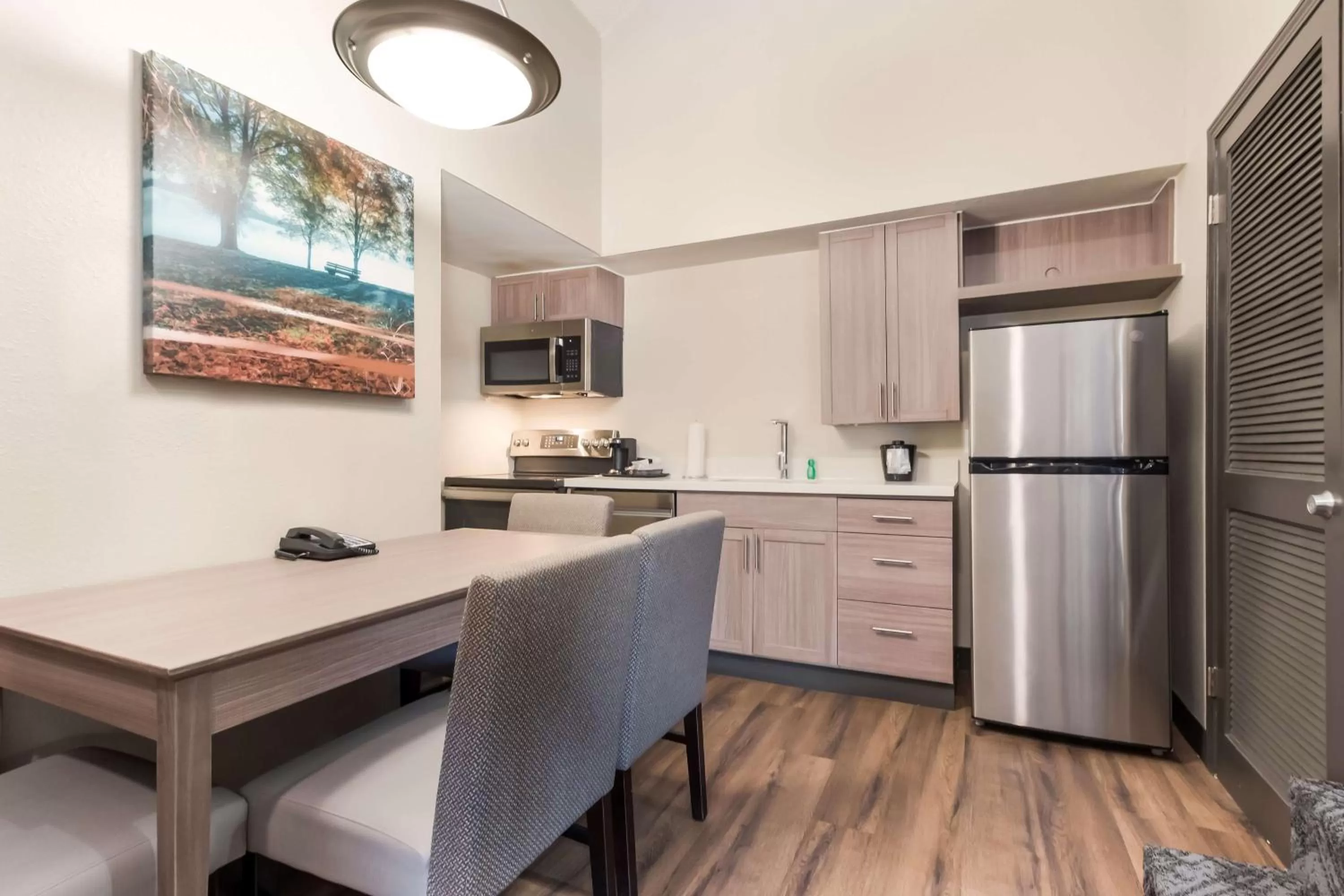 Kitchen or kitchenette in Best Western Fishkill Inn & Suites