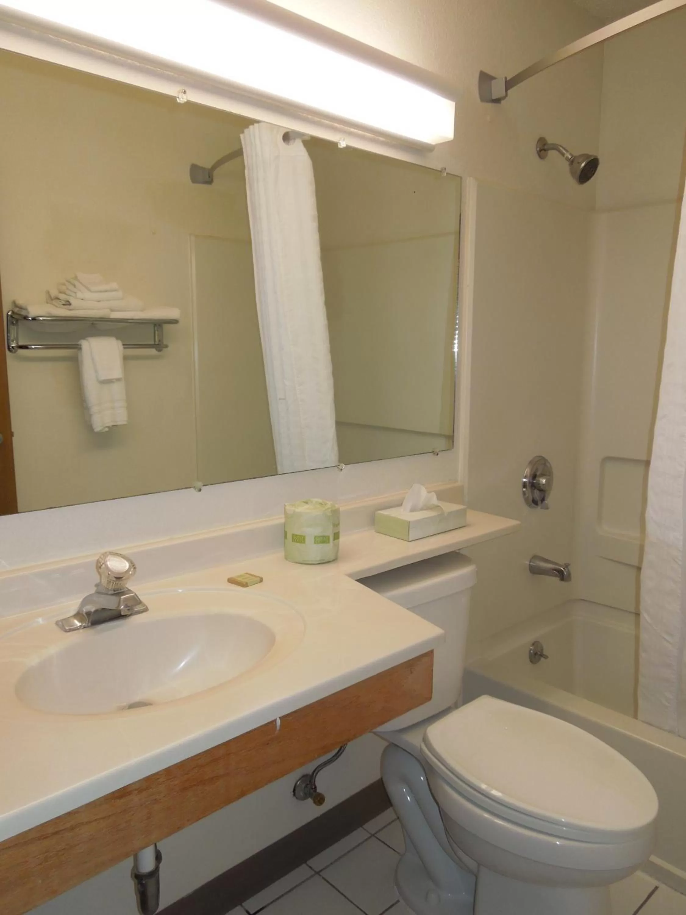 Bathroom in Super 8 by Wyndham Kent/Akron Area