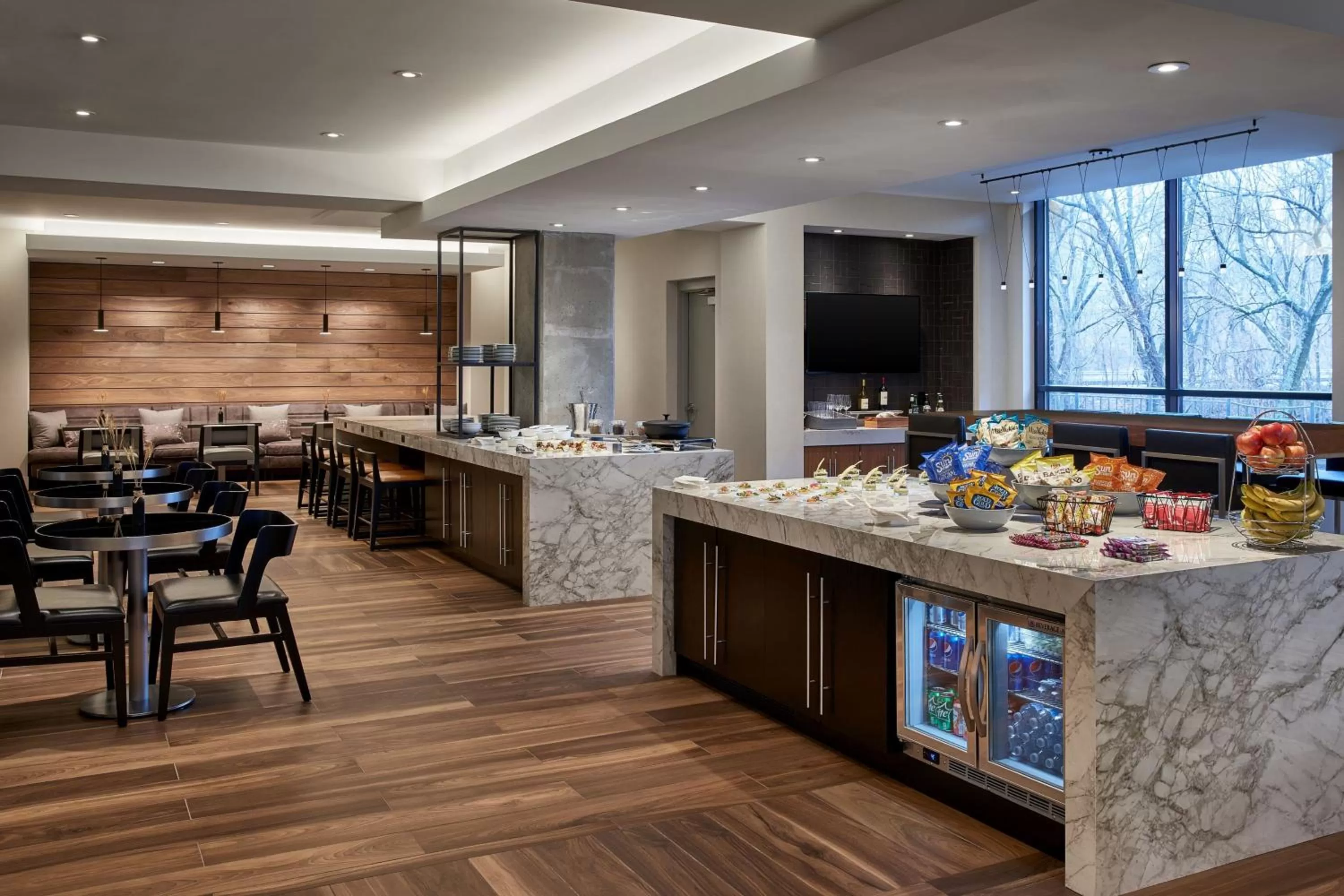 Lounge or bar in Marriott Owings Mills Metro Centre