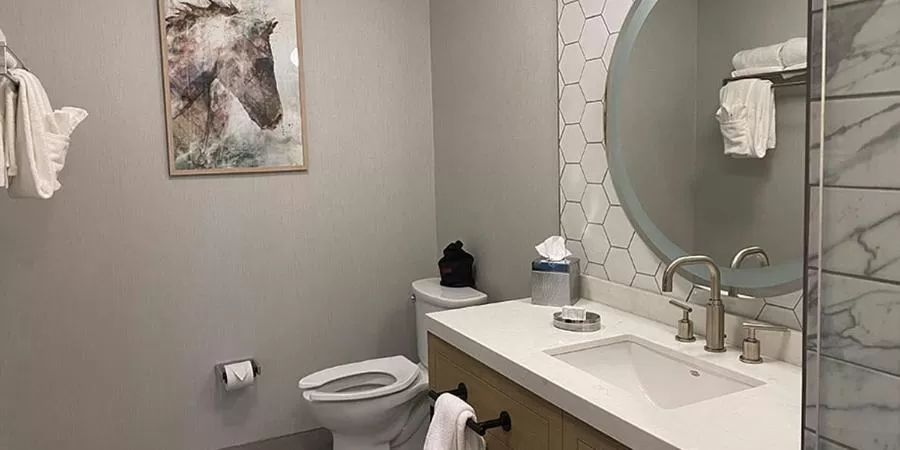 Bathroom in Oak Grove Racing Gaming Hotel