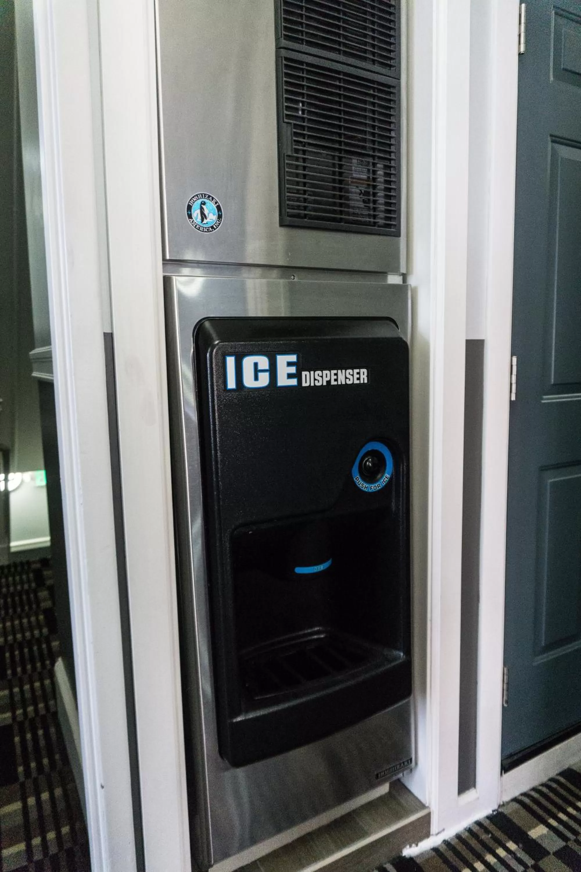 vending machine in Ram's Hotel