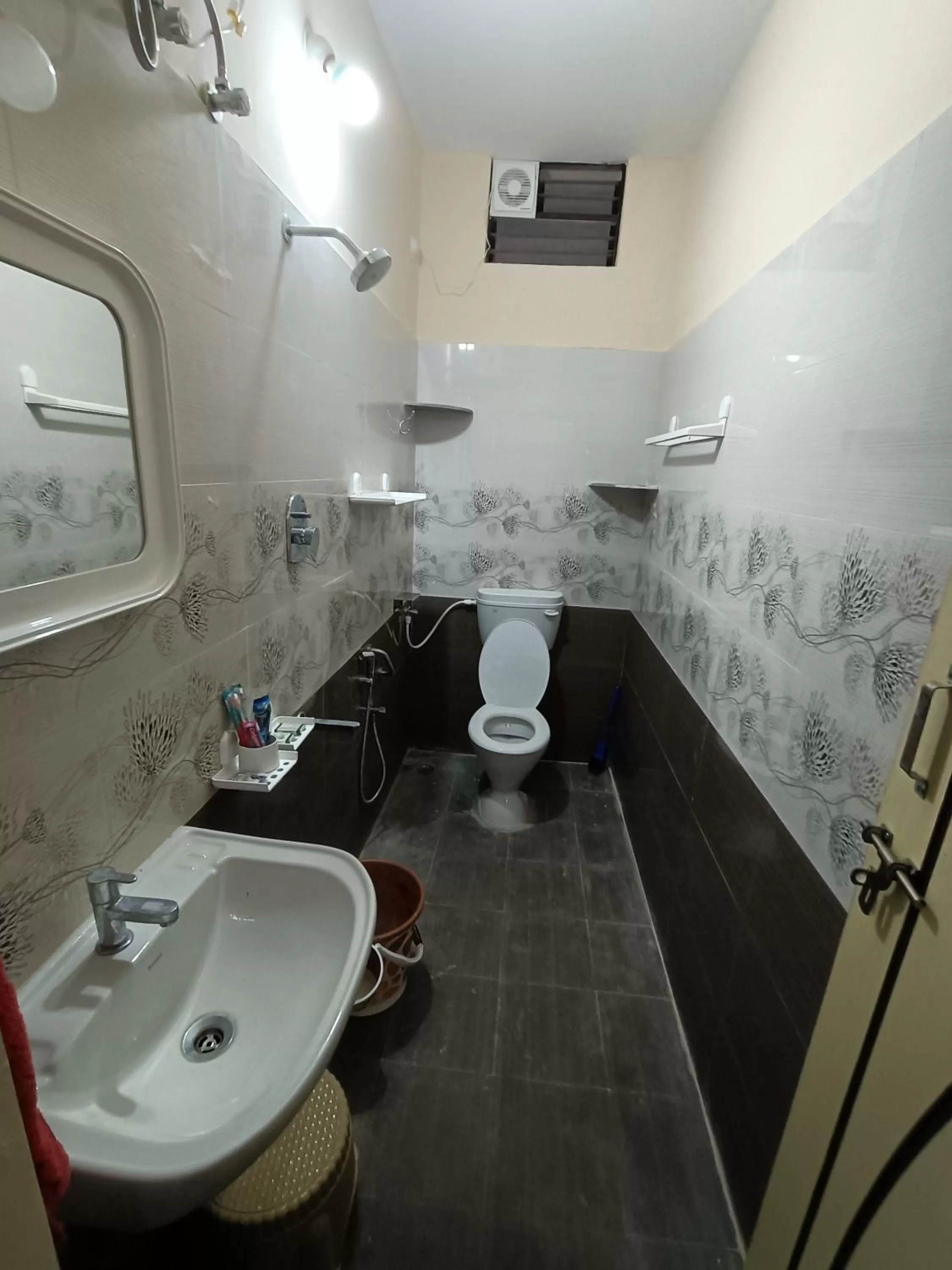 Toilet, Bathroom in Doctor's Homestay