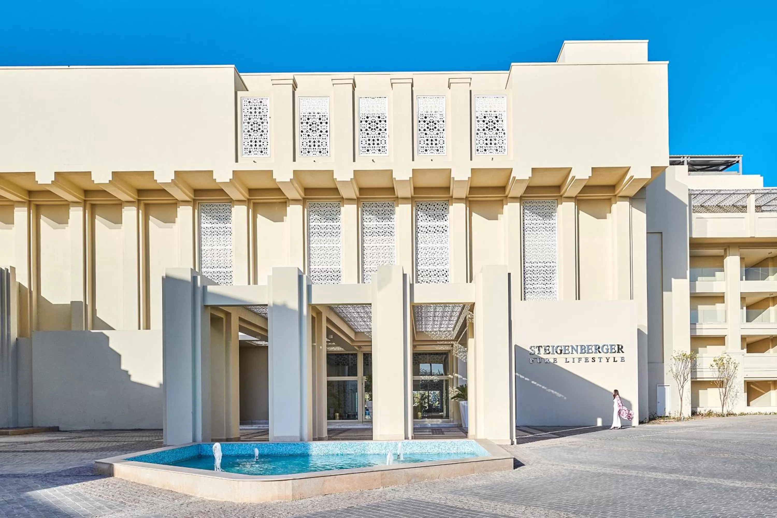 Facade/entrance in Steigenberger Pure Lifestyle (Adults Only)