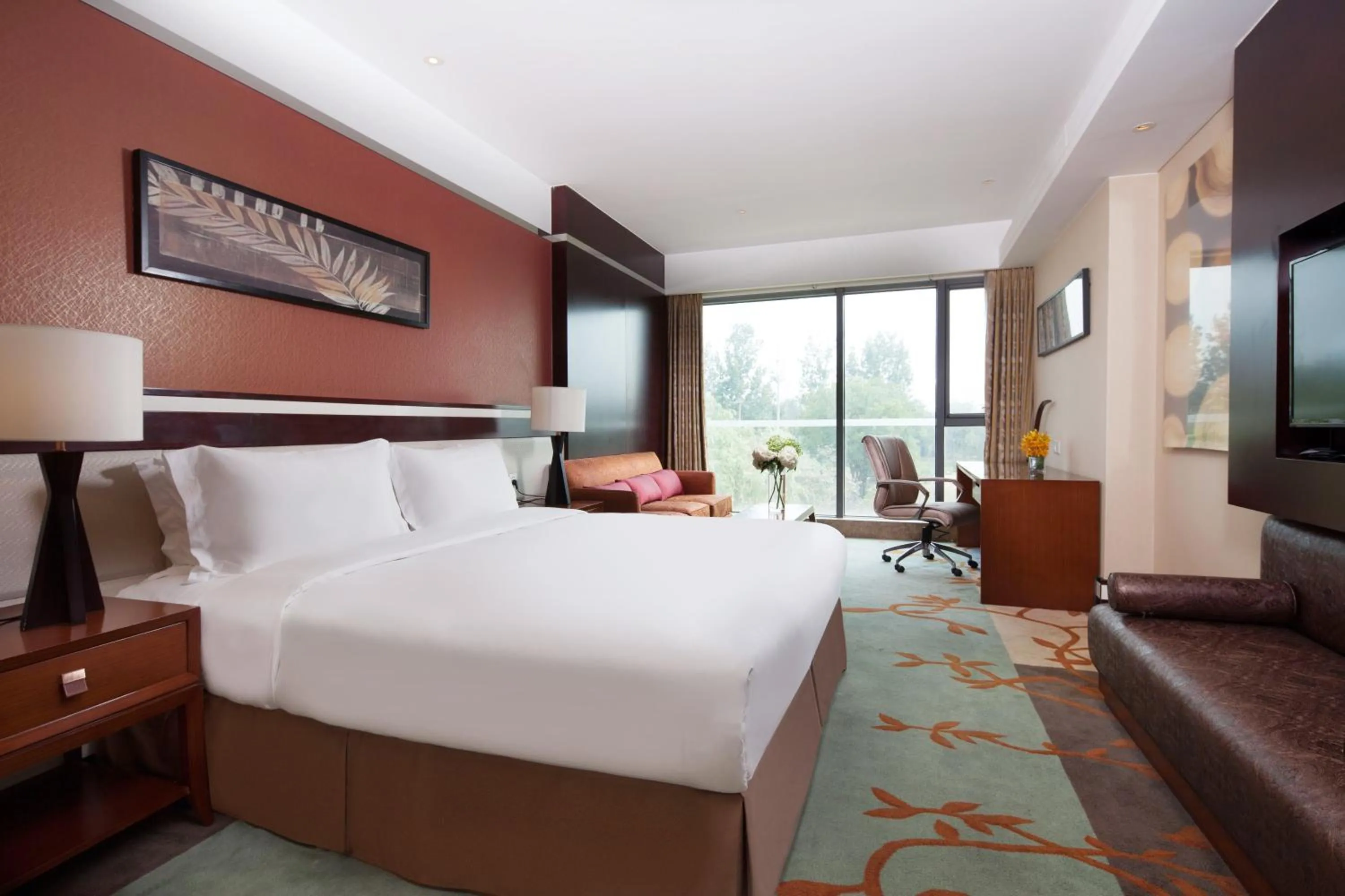 Photo of the whole room in Holiday Inn Beijing Shijingshan Parkview by IHG