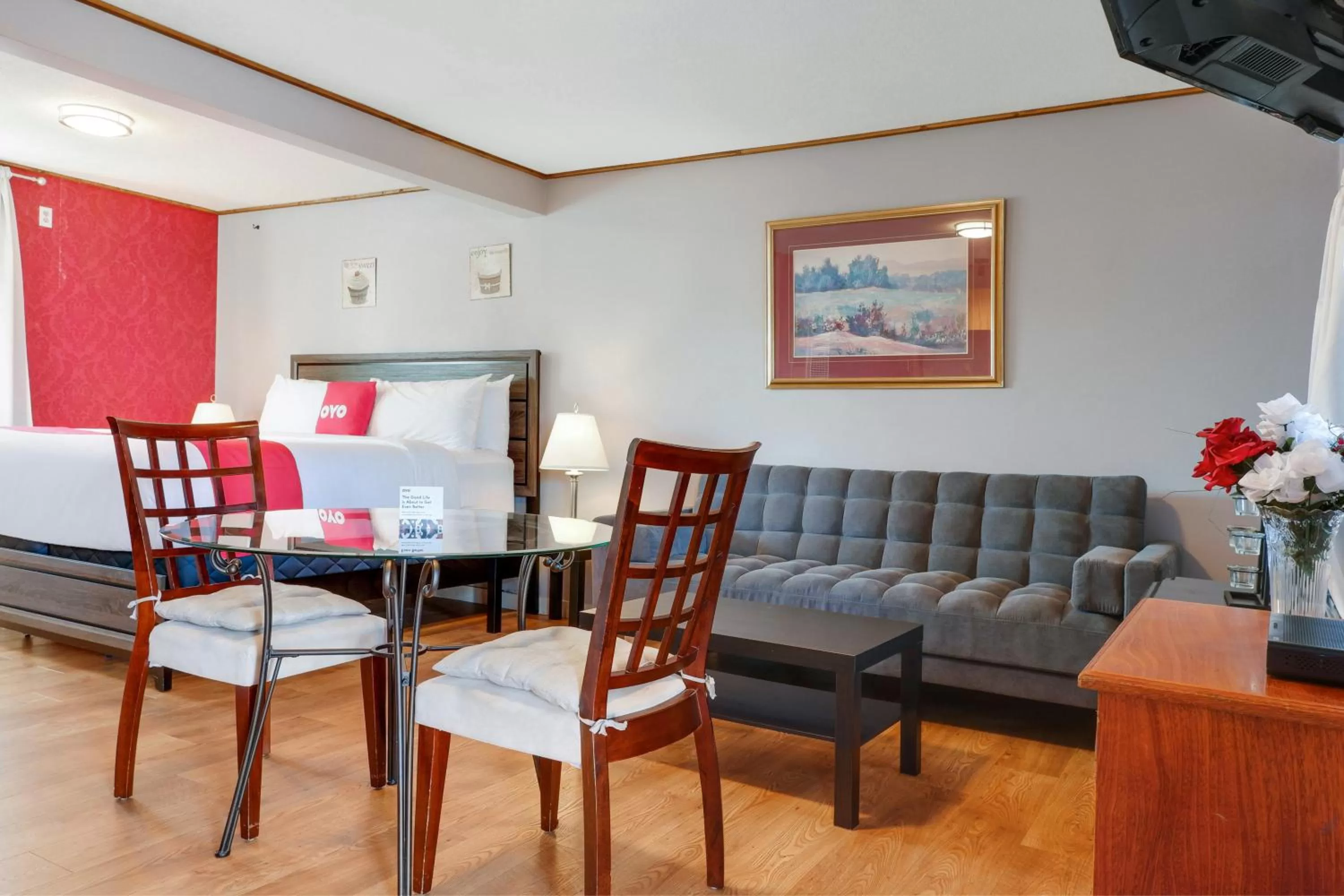 Seating area in Hotel Bethel - Fort MacLeod, AB