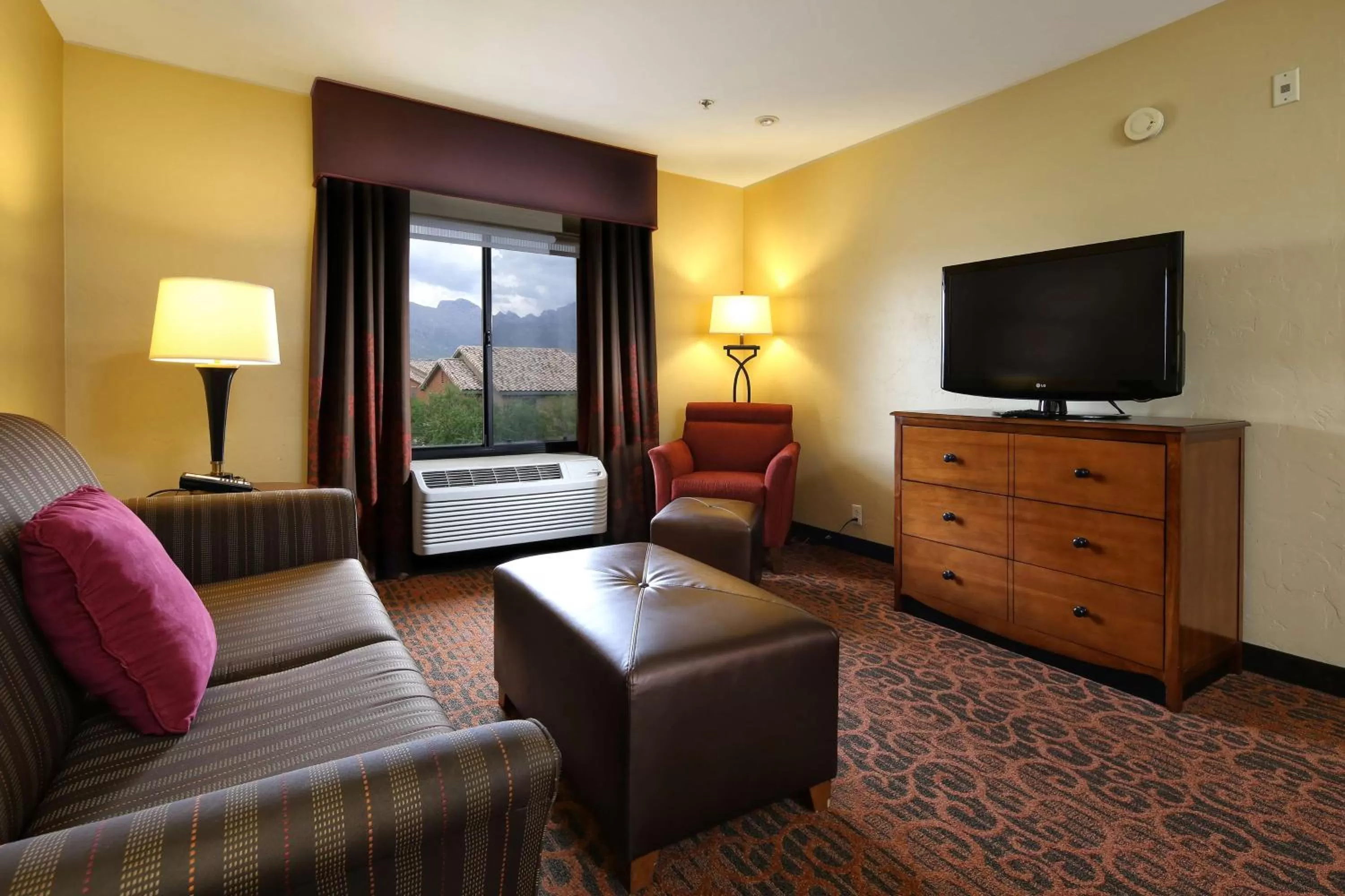 Living room in Hampton Inn & Suites Tucson Mall