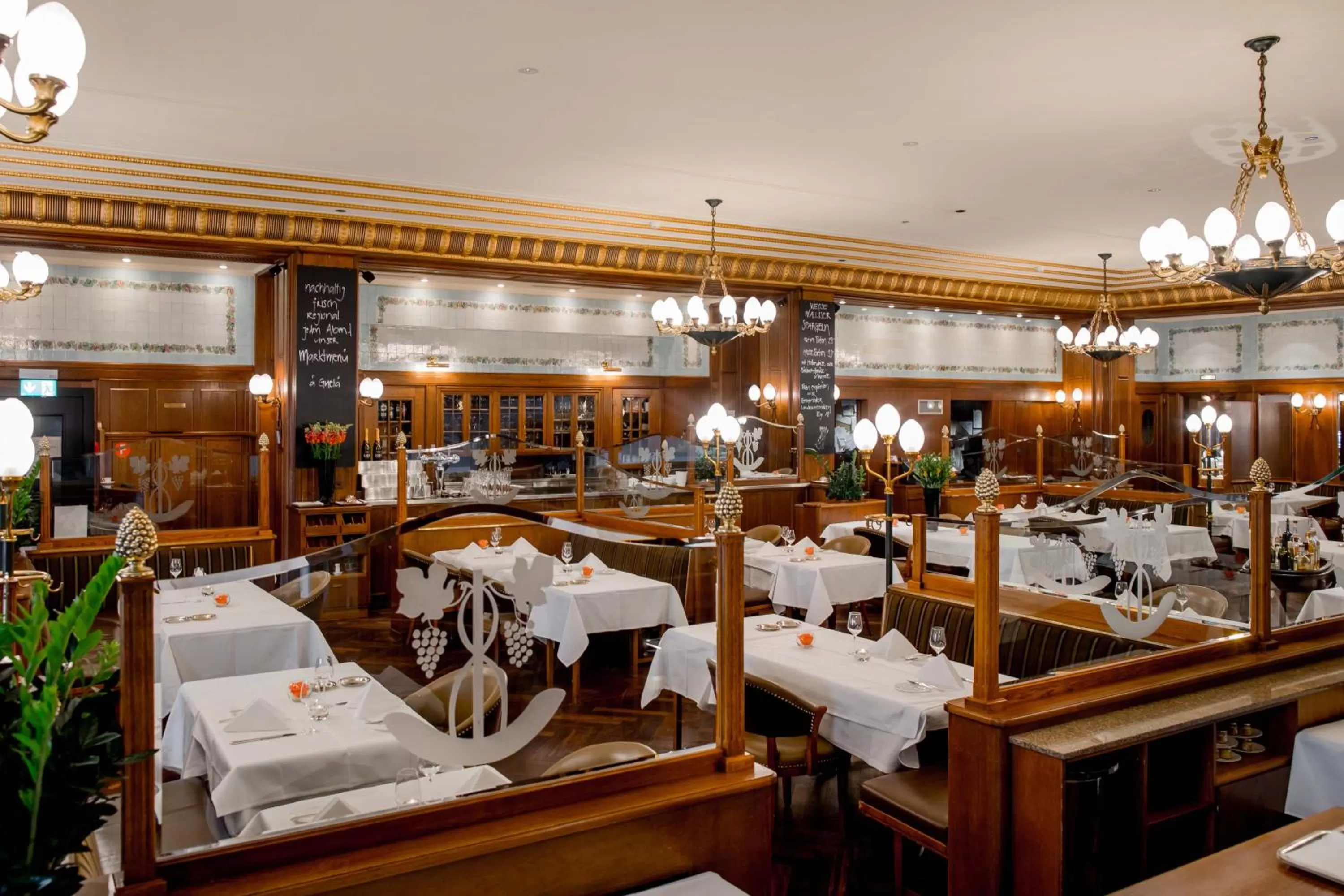 Restaurant/places to eat in Hotel Schweizerhof Bern & Spa