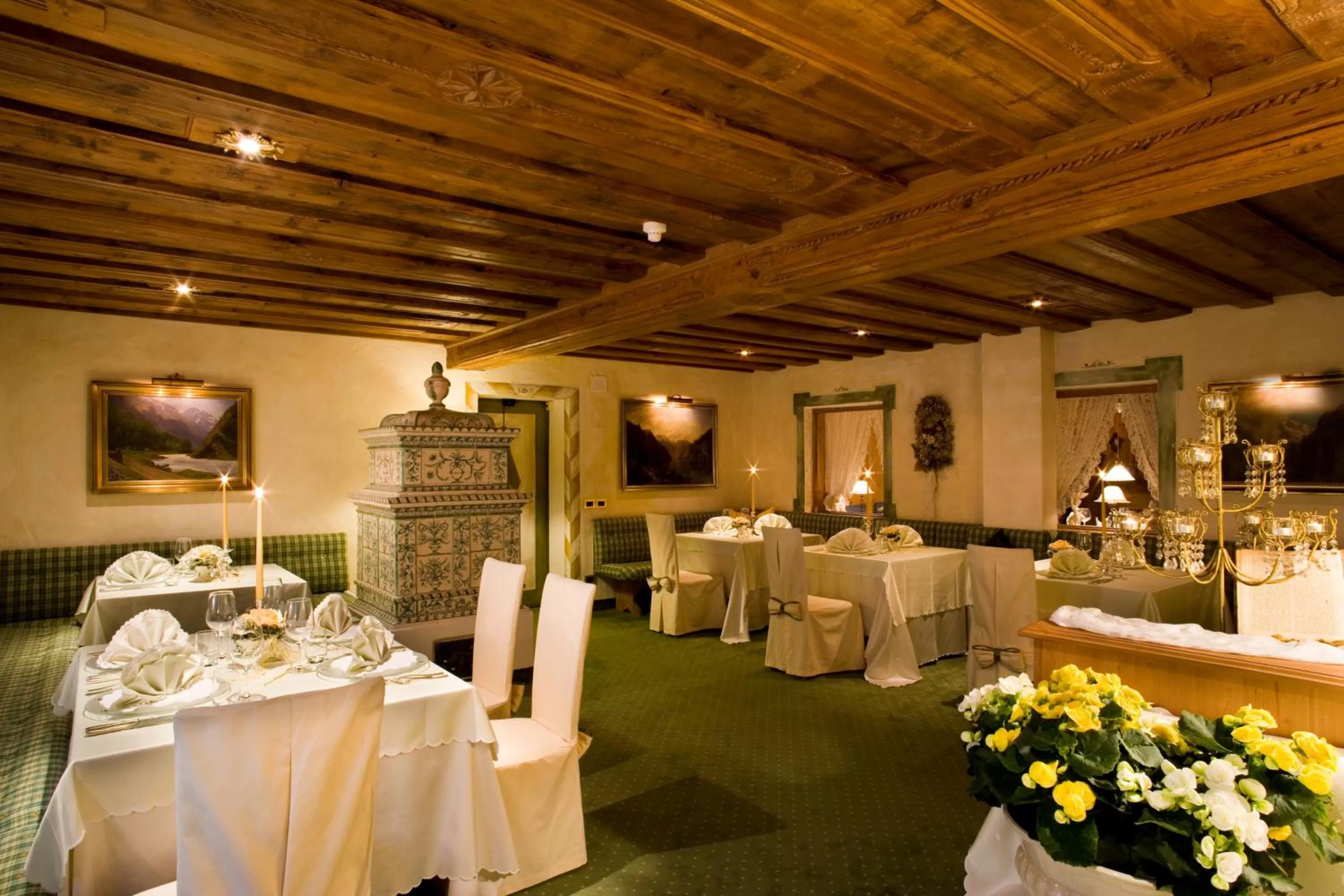 Restaurant/places to eat in Hotel Sassongher