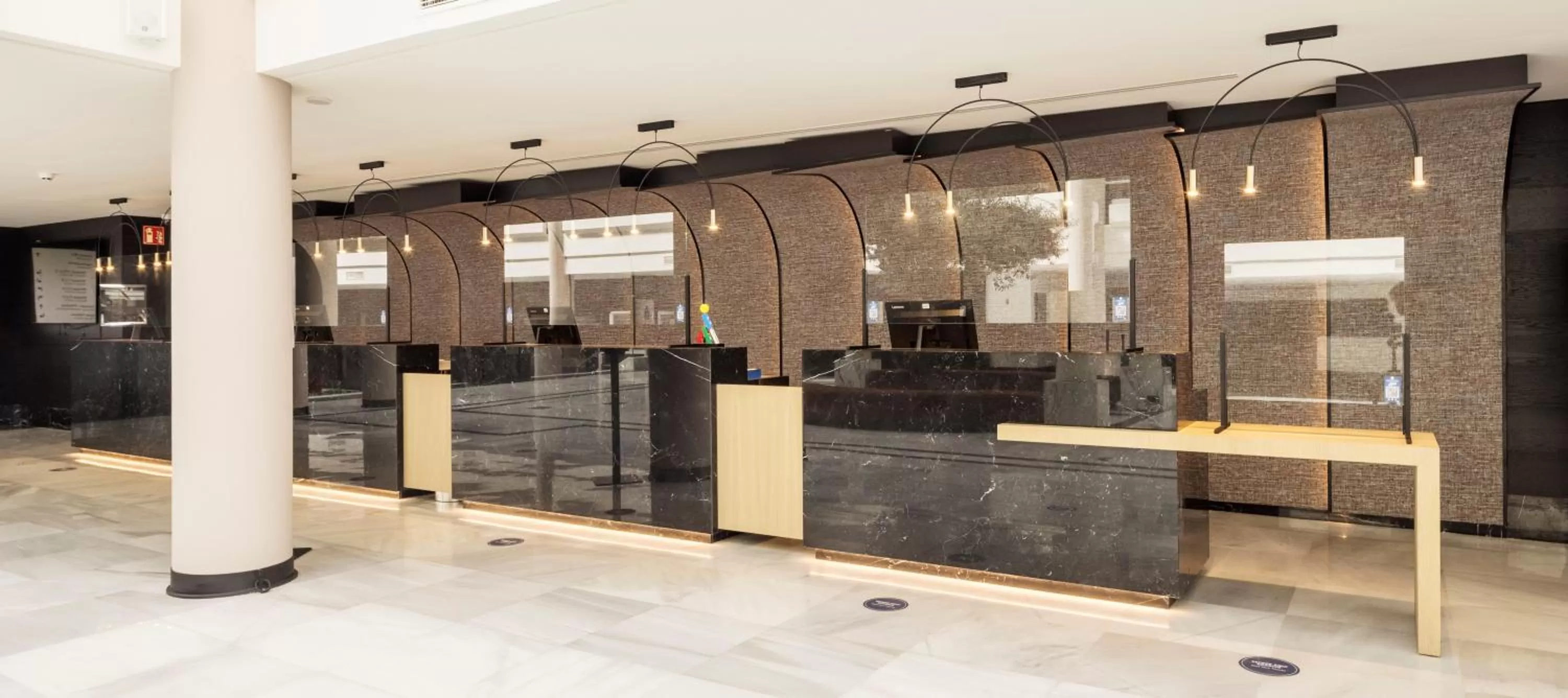 Lobby or reception in Ilunion Alcora Sevilla