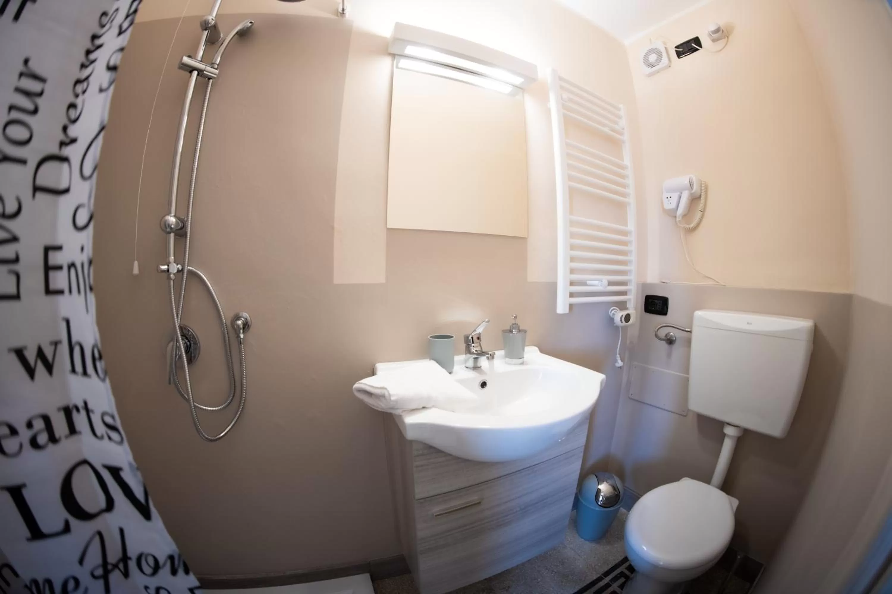 Bathroom in Villino Vanzetti 1930