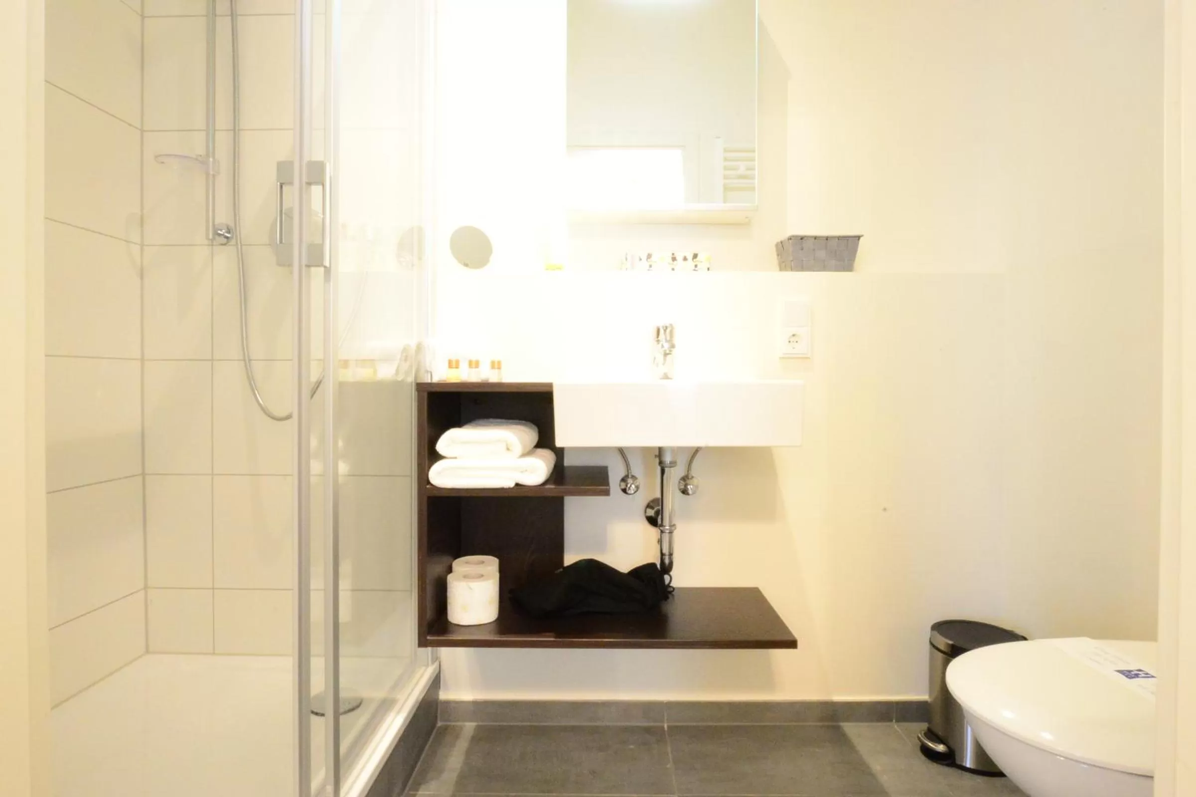 Photo of the whole room in Luxstay Bad Nauheim - Self-Check-In