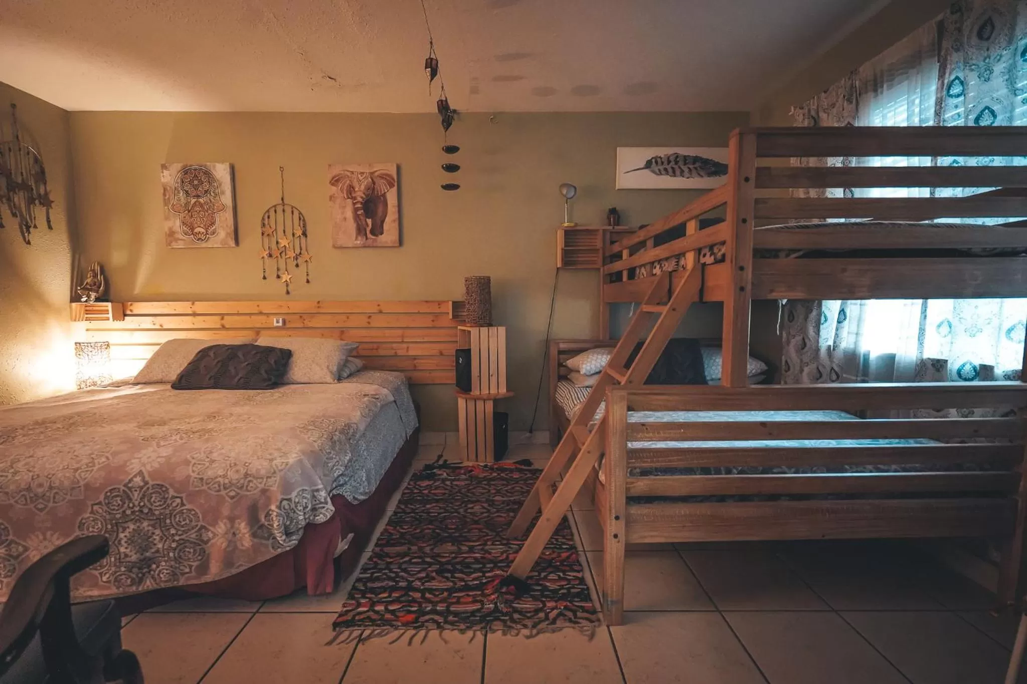 Bed in Hollywood Light Haven Lodge