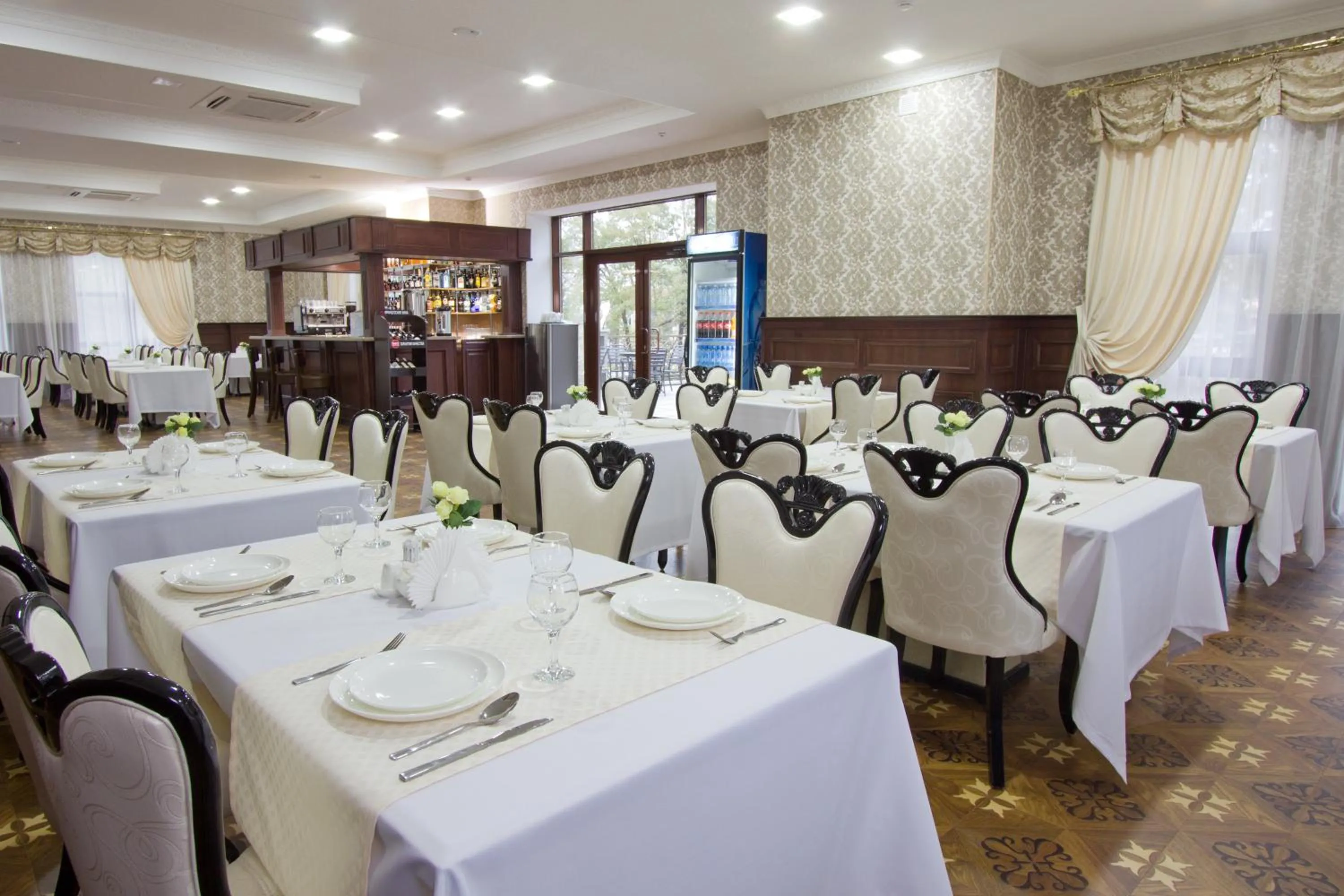 Restaurant/places to eat in Plaza Hotel Bishkek