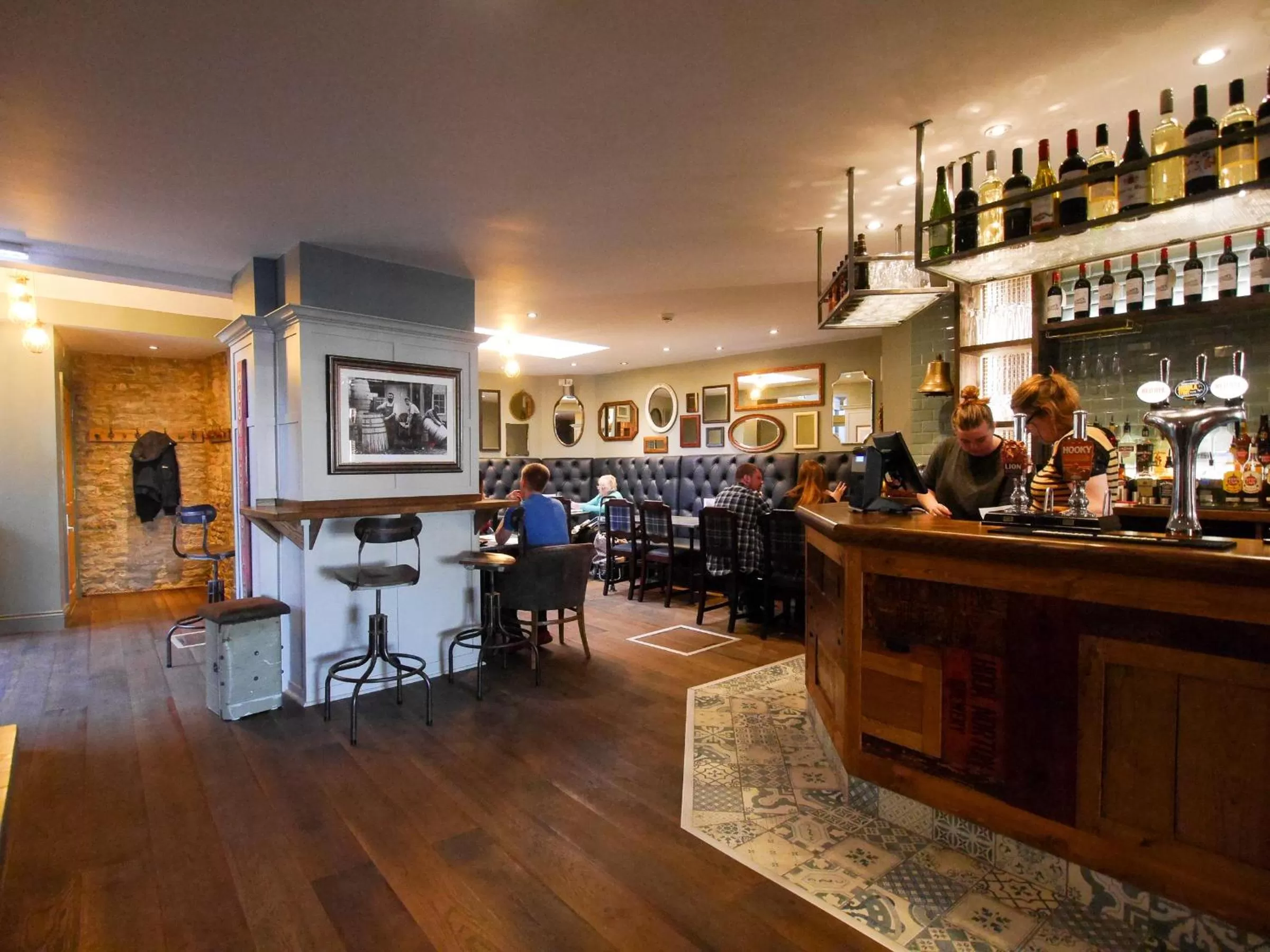 Lounge or bar in The Fox