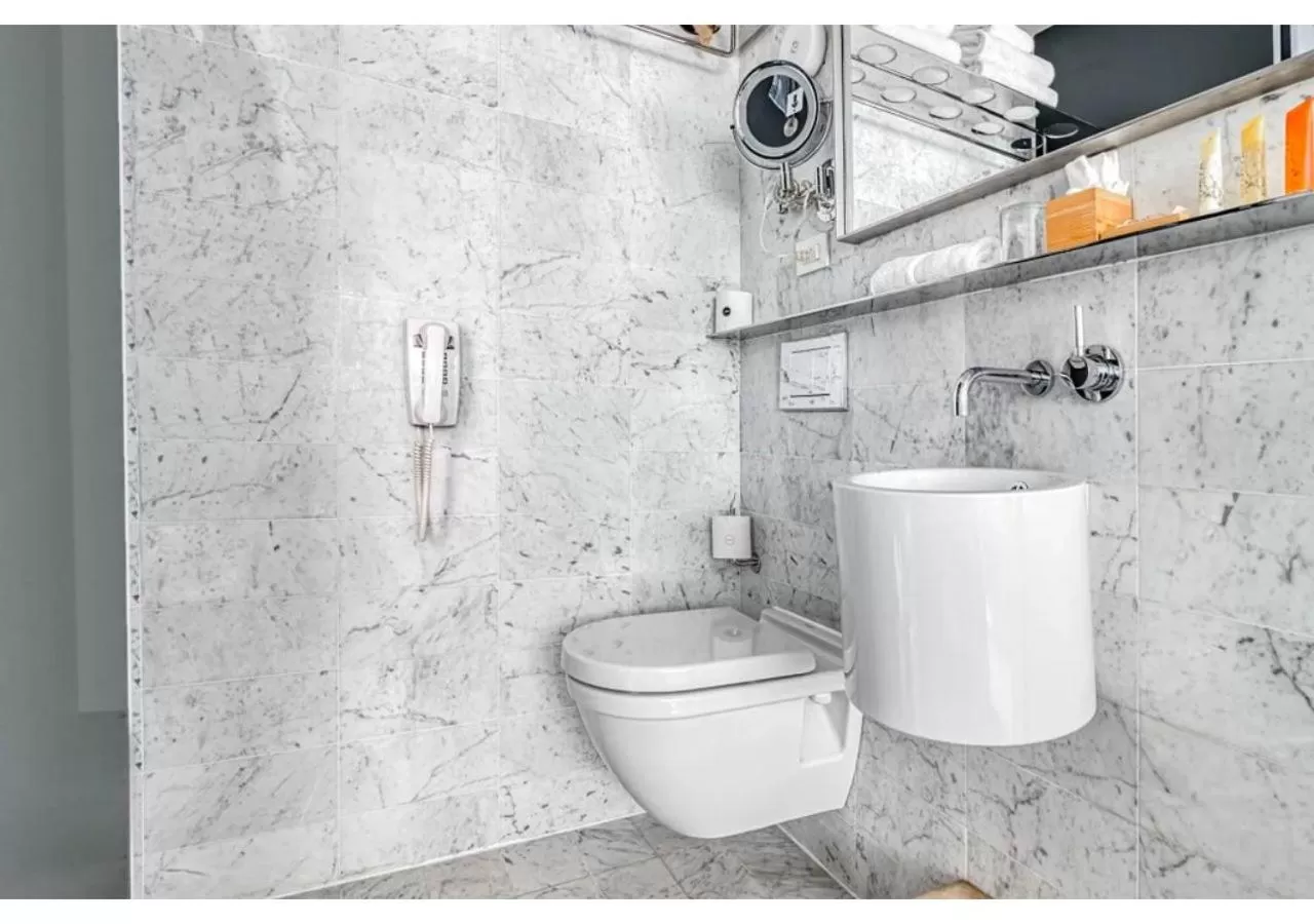 Bathroom in Selina Chelsea