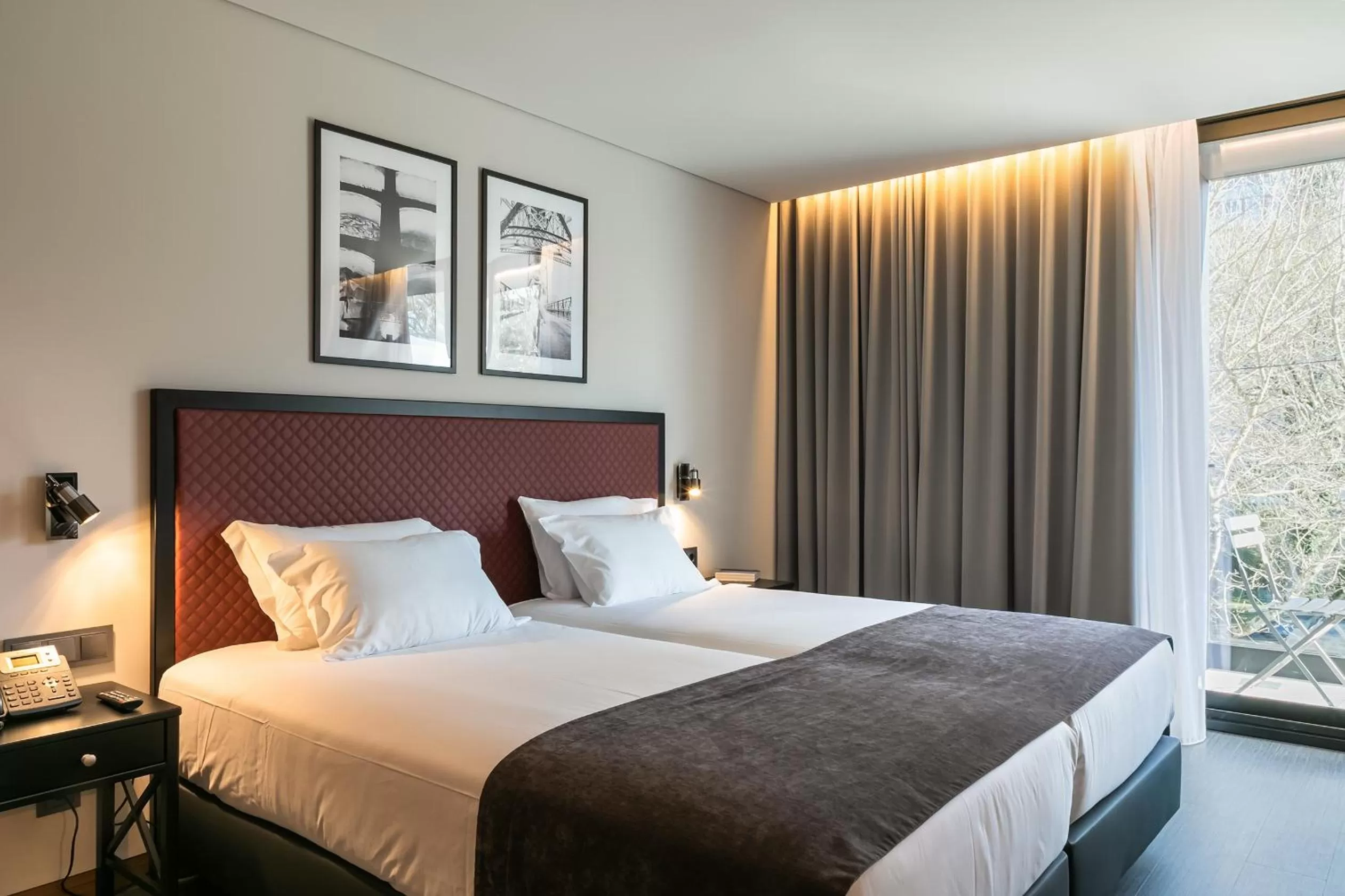 Twin Studio with Balcony in Porto City House