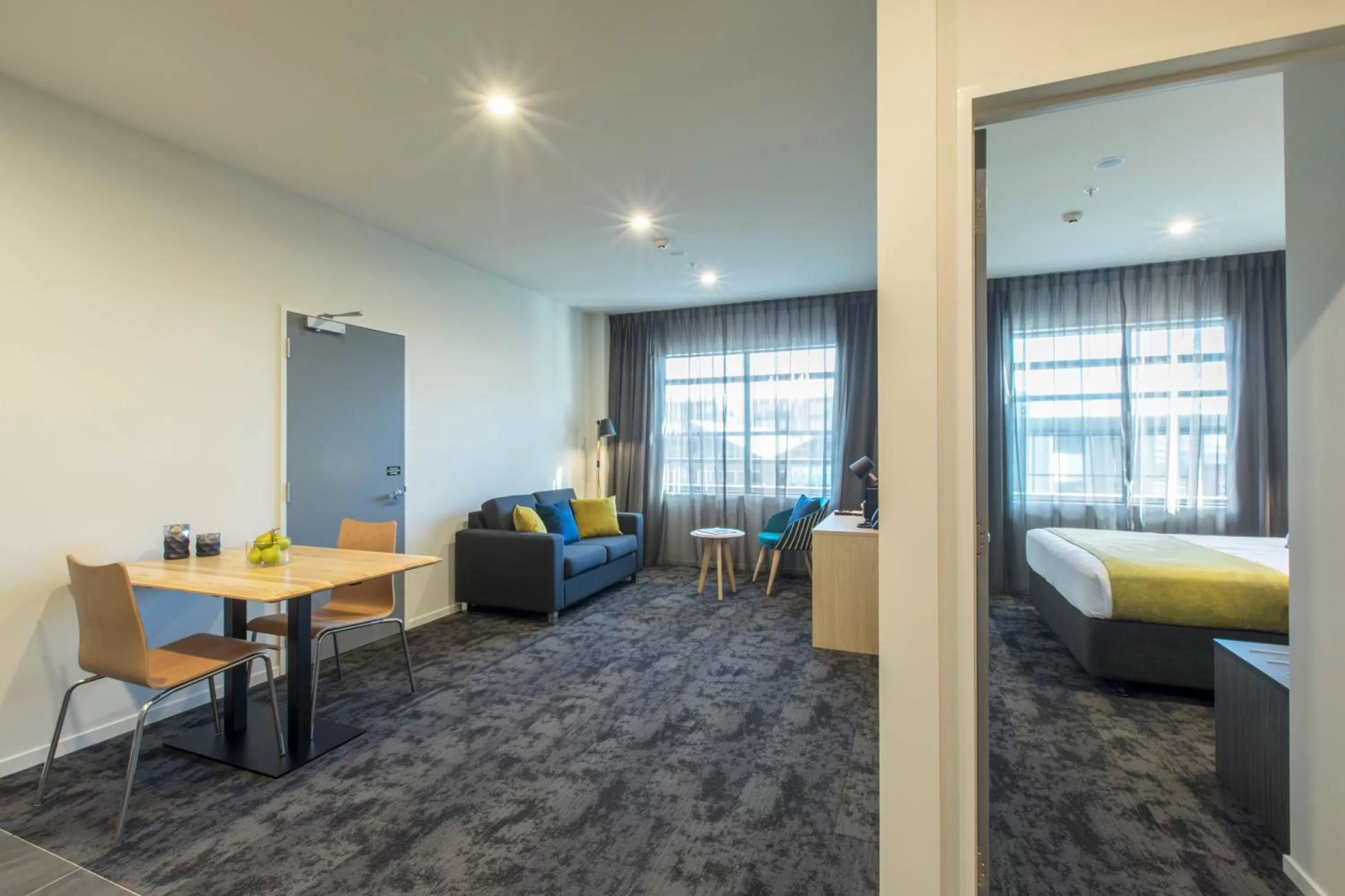 TV and multimedia, Bed in Quest on Manchester Serviced Apartments