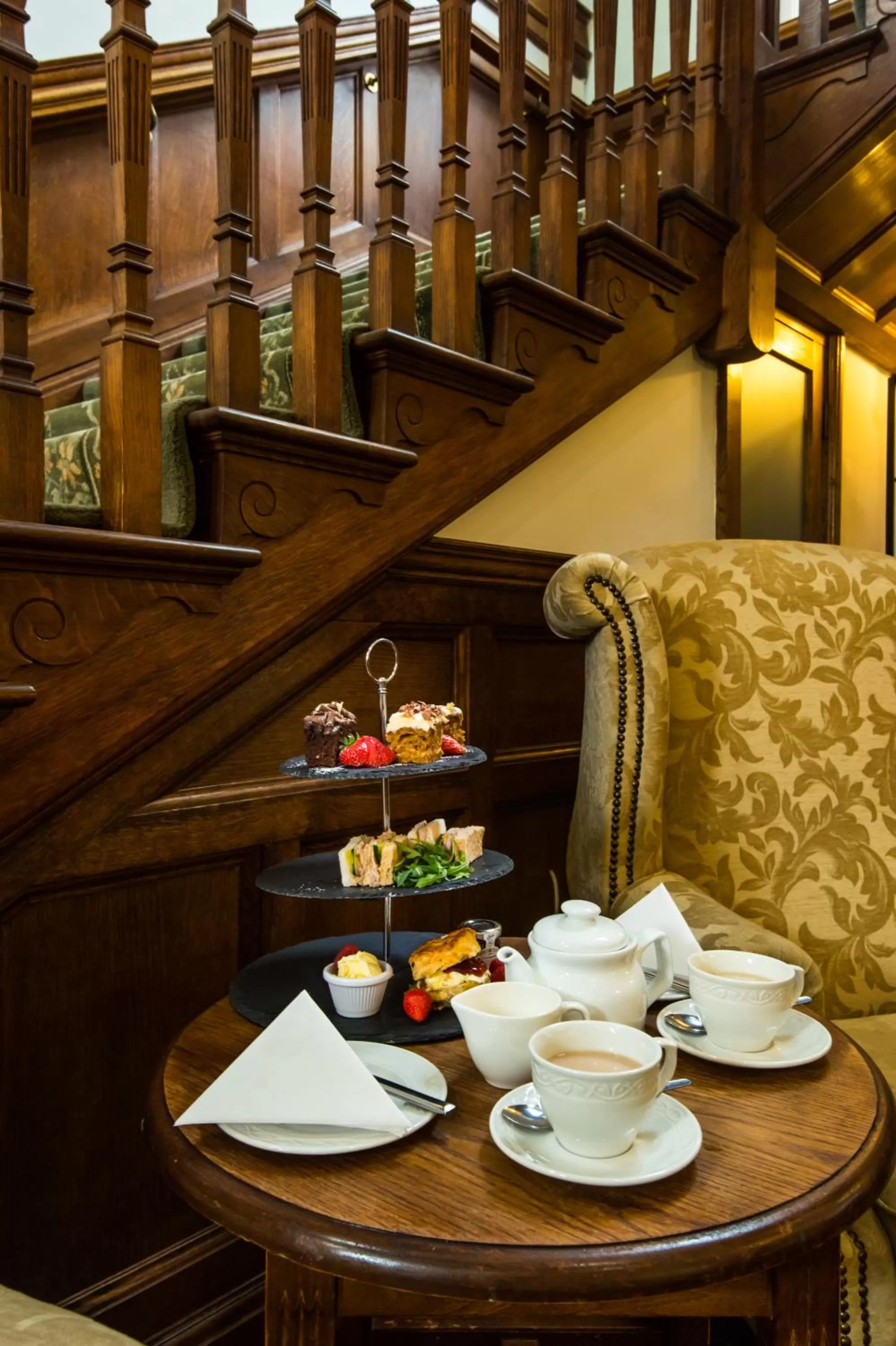 Restaurant/places to eat in Cliffden Hotel