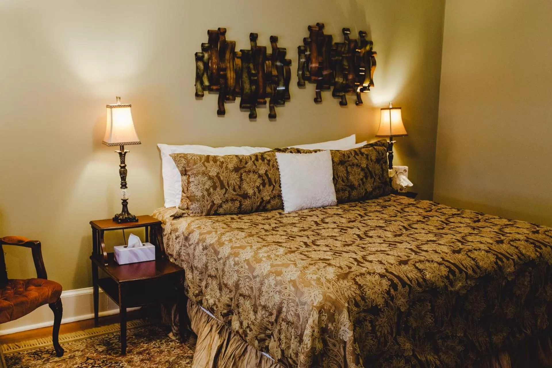 Bed in Leonard at Logan House