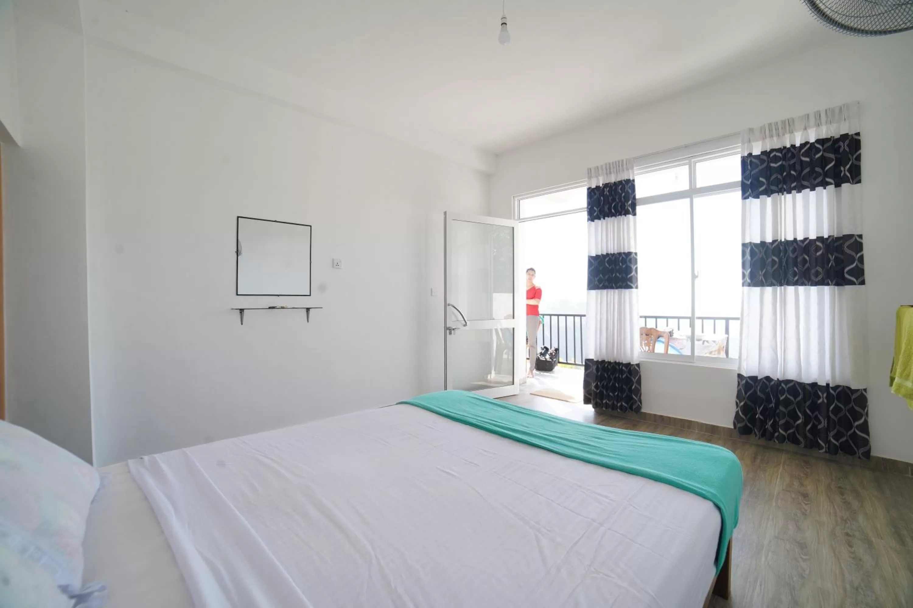 Bed in Pleasant Peak