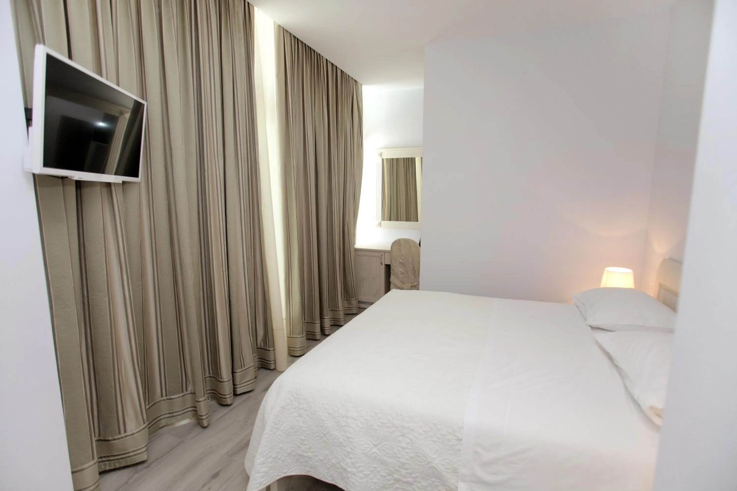 Bedroom, Bed in Hotel Bellevue Trogir