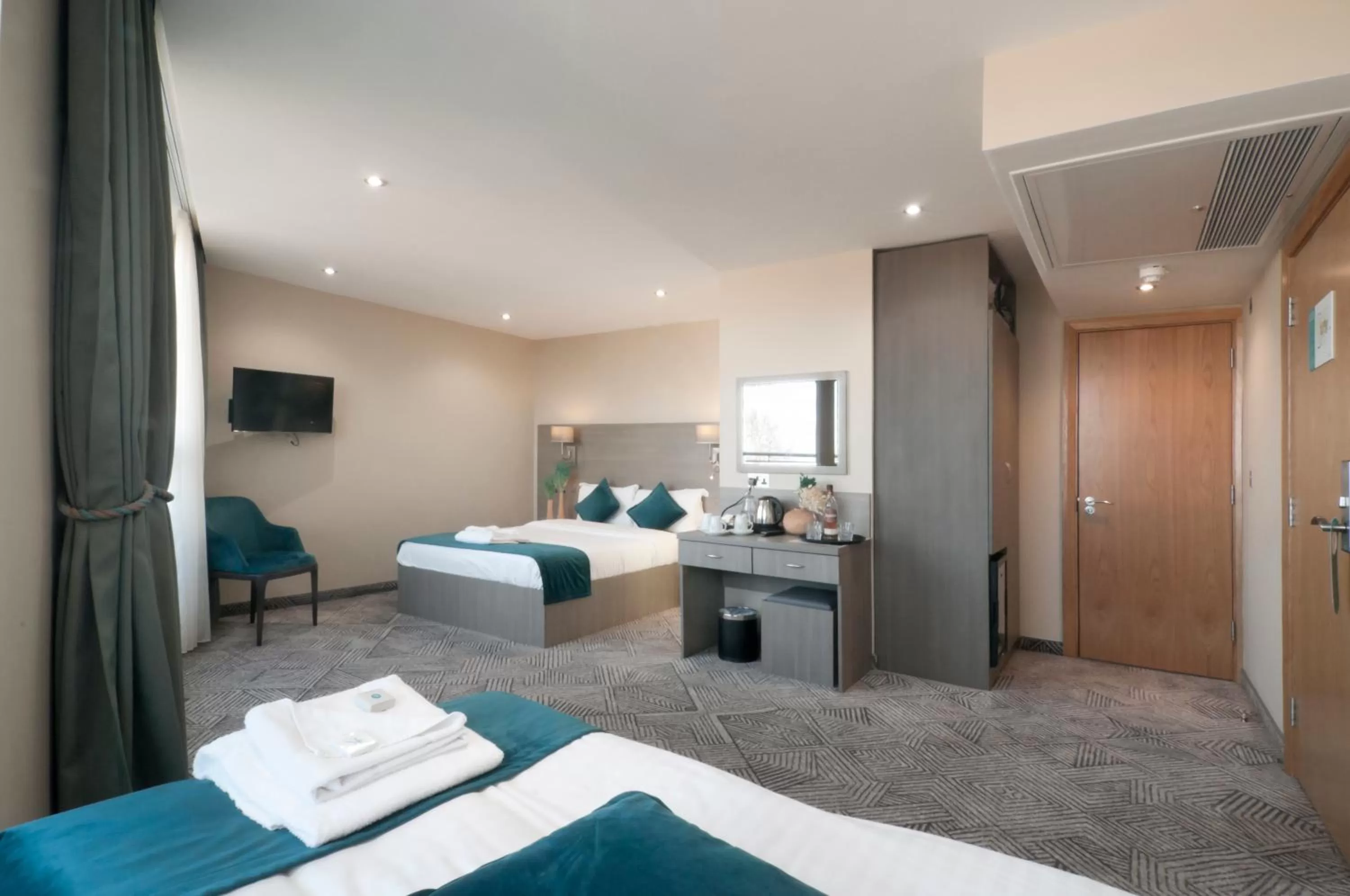 Bed in The Lion & Key Hotel