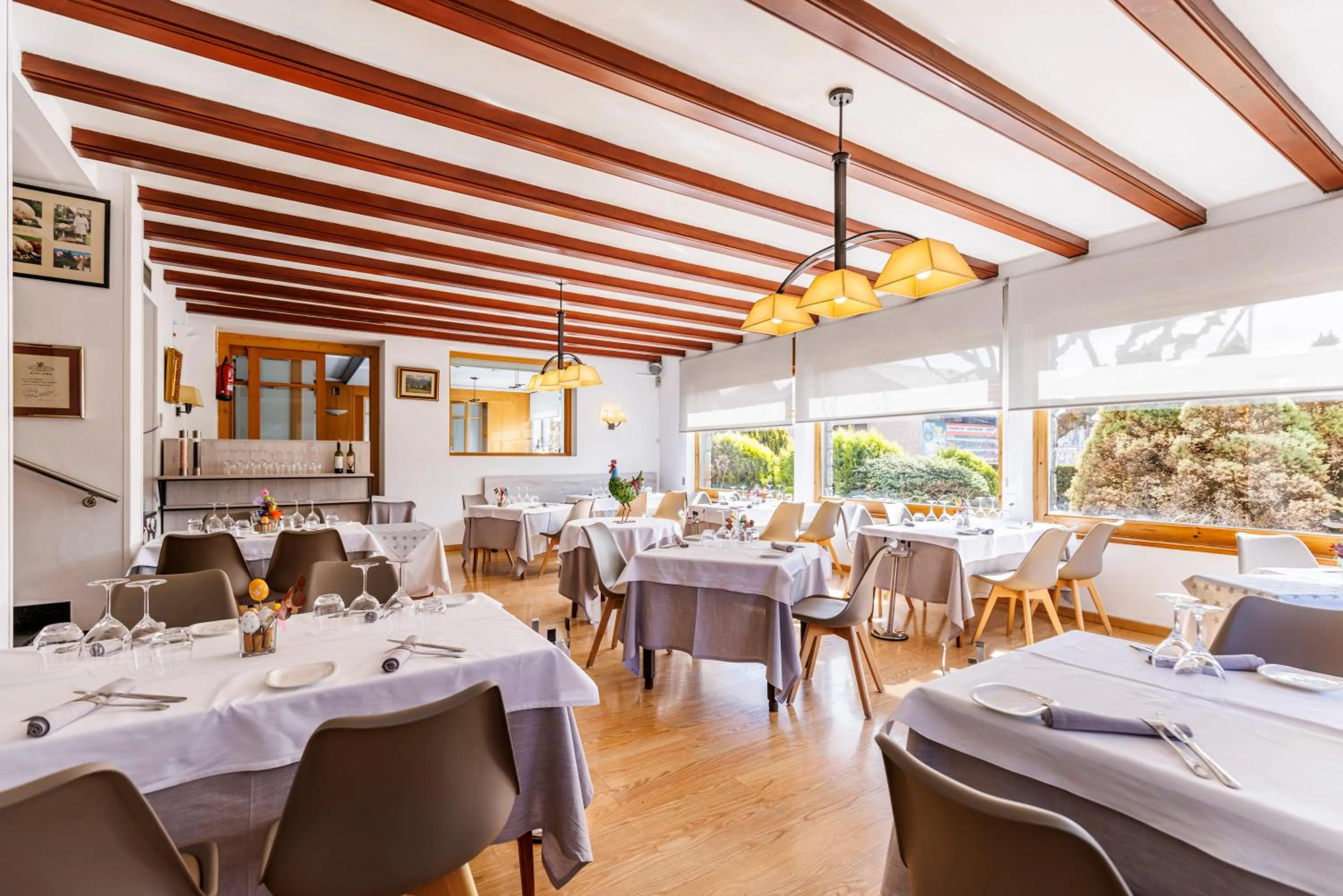 Restaurant/places to eat in Hotel del Prado