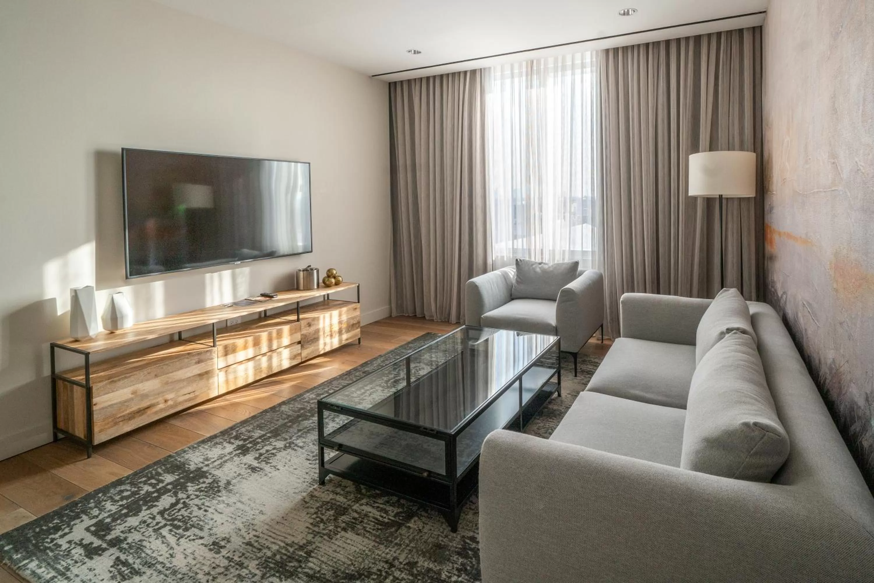 Living room in The Hotel & Athletic Club at Midtown