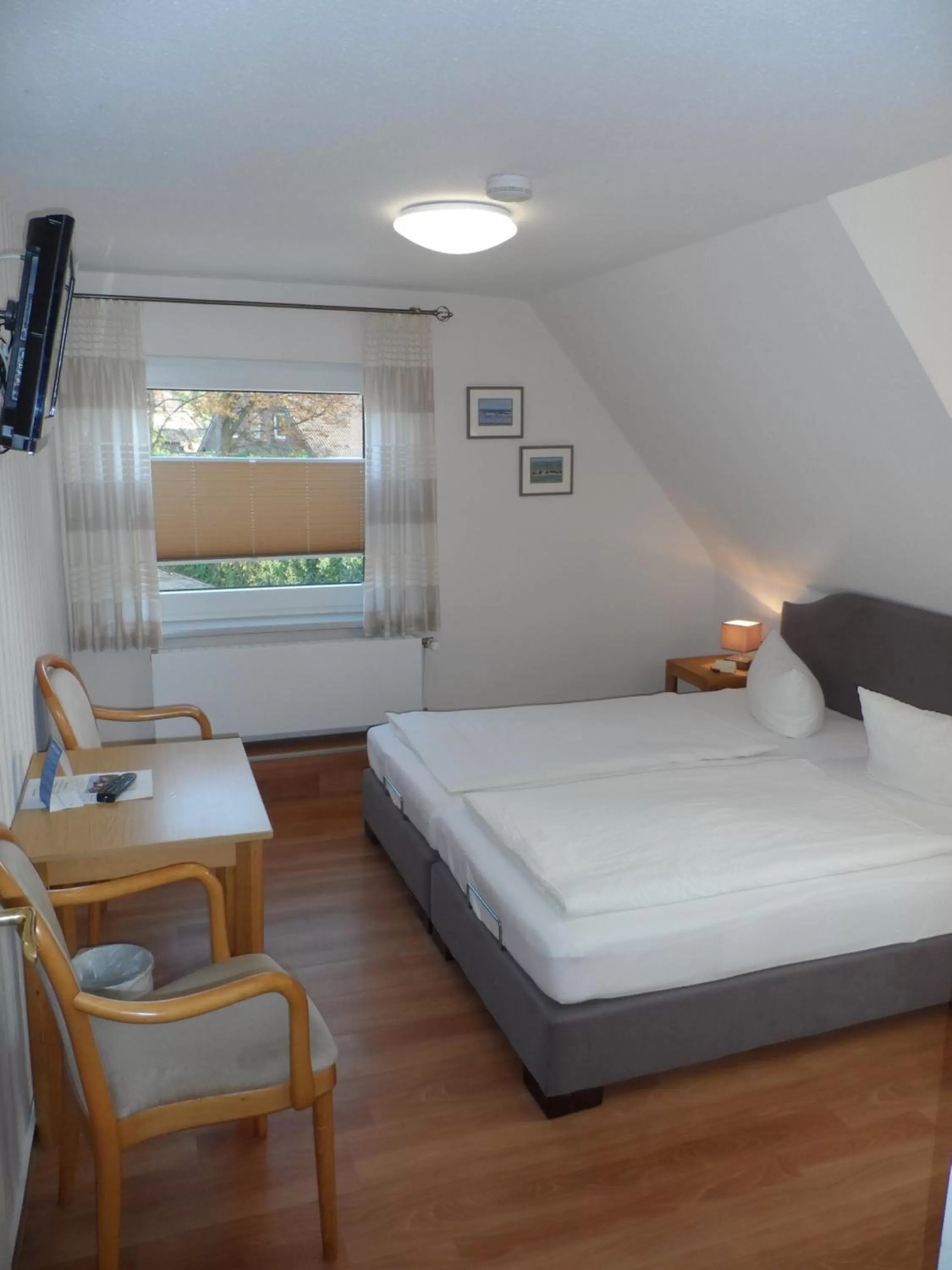 Photo of the whole room, Bed in Hotel Waldquelle
