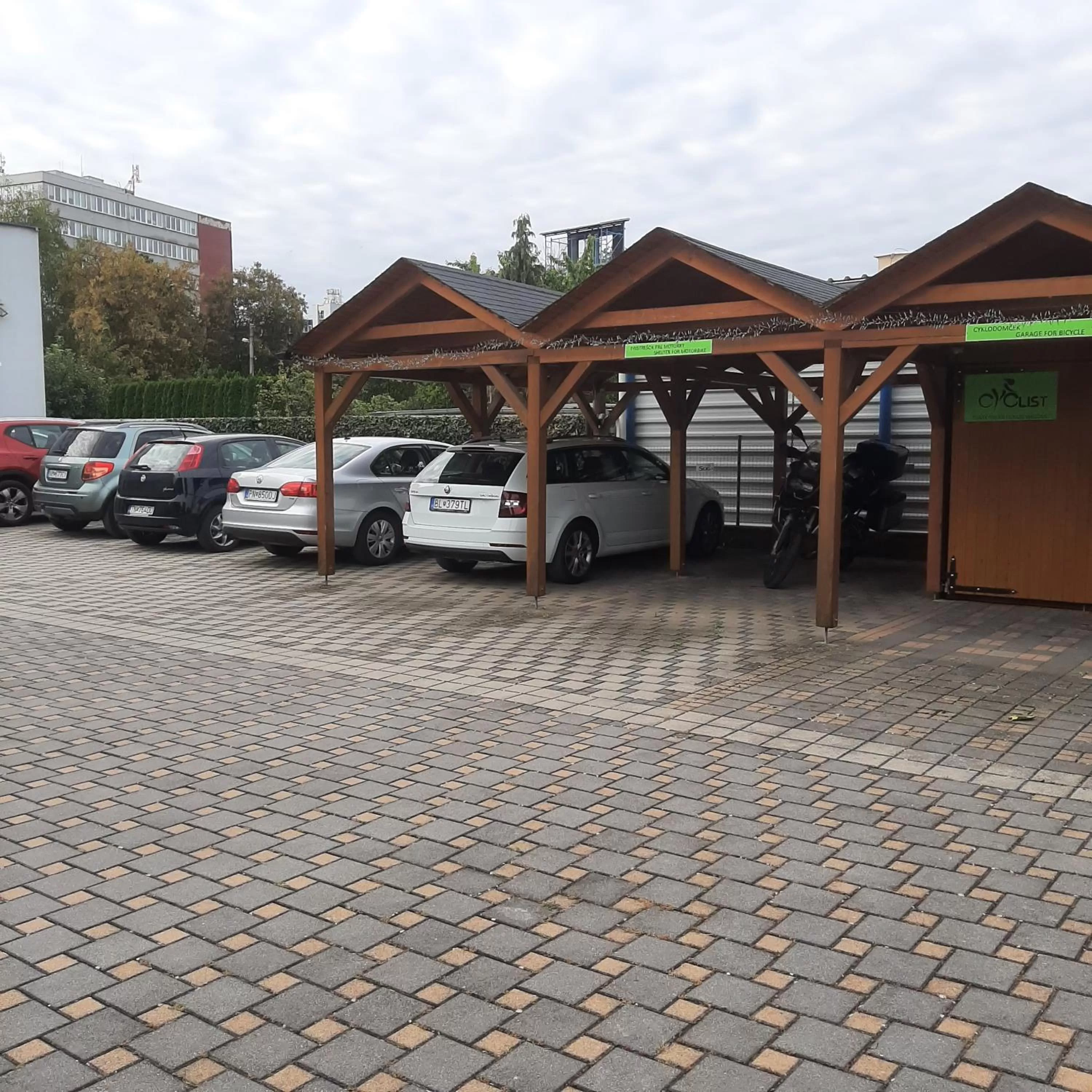 Parking, Property Building in garni Hotel S.O.G.* * *