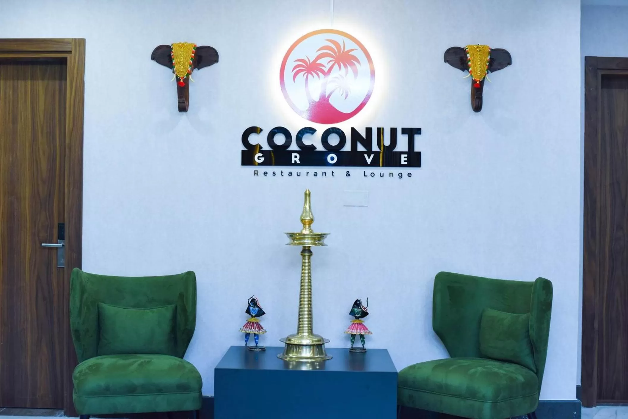 Restaurant/places to eat in Horizon Manor Hotel