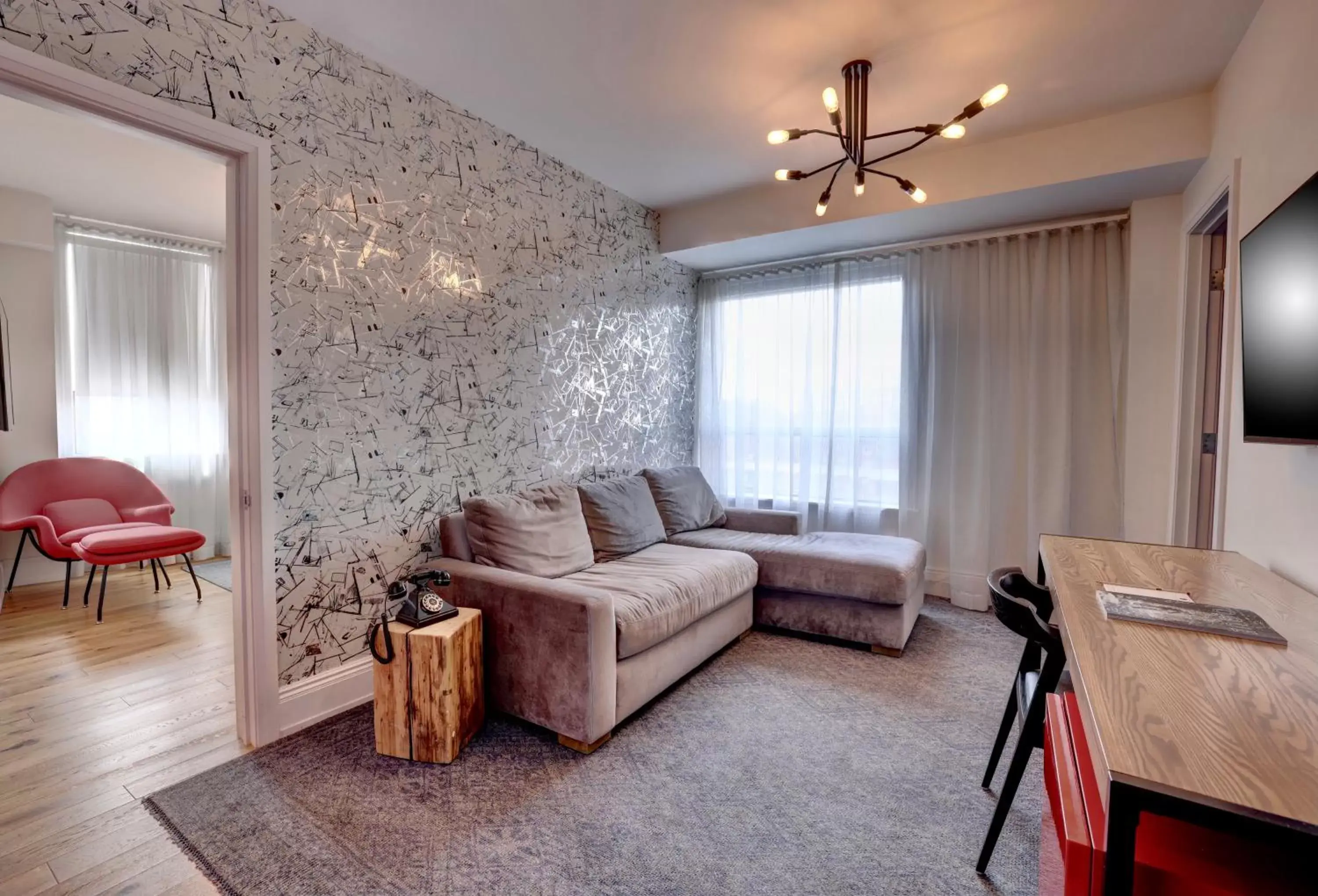 Queen Suite in The Walper Hotel, part of JdV by Hyatt Queen Suite in The Walper Hotel, part of JdV by Hyatt