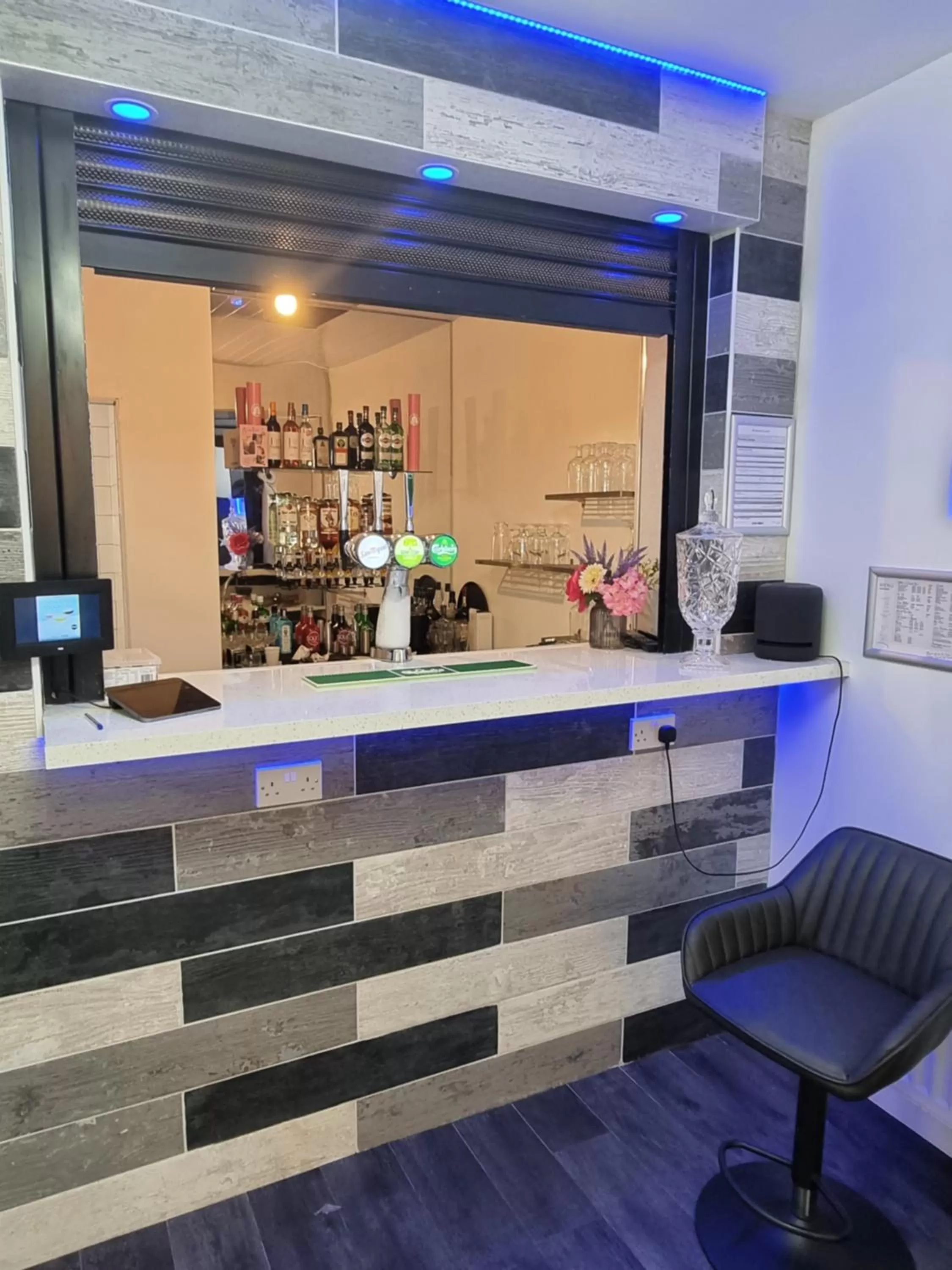 Lounge or bar in Langley House Hotel