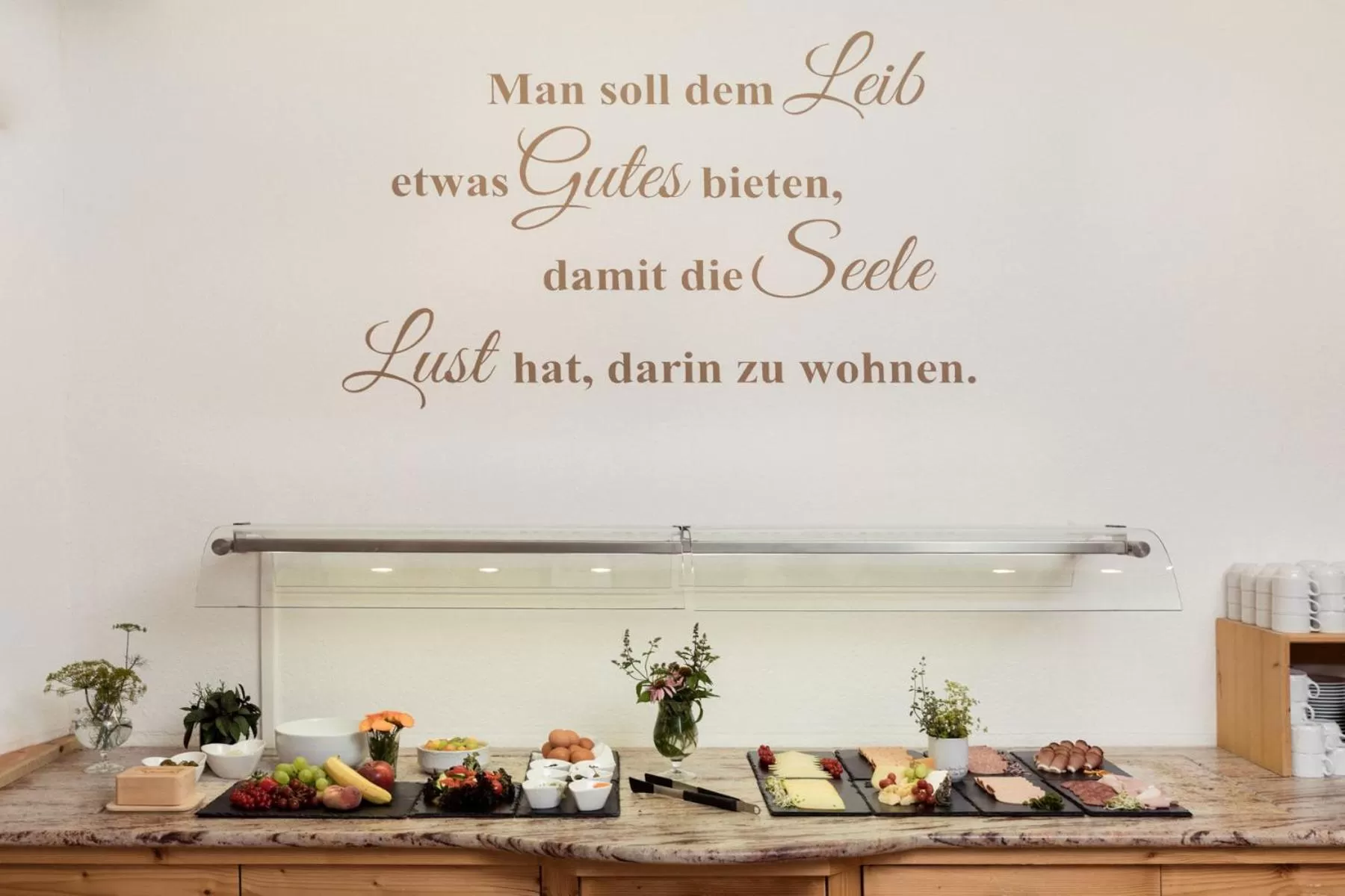 Breakfast in Hotel Kreuz