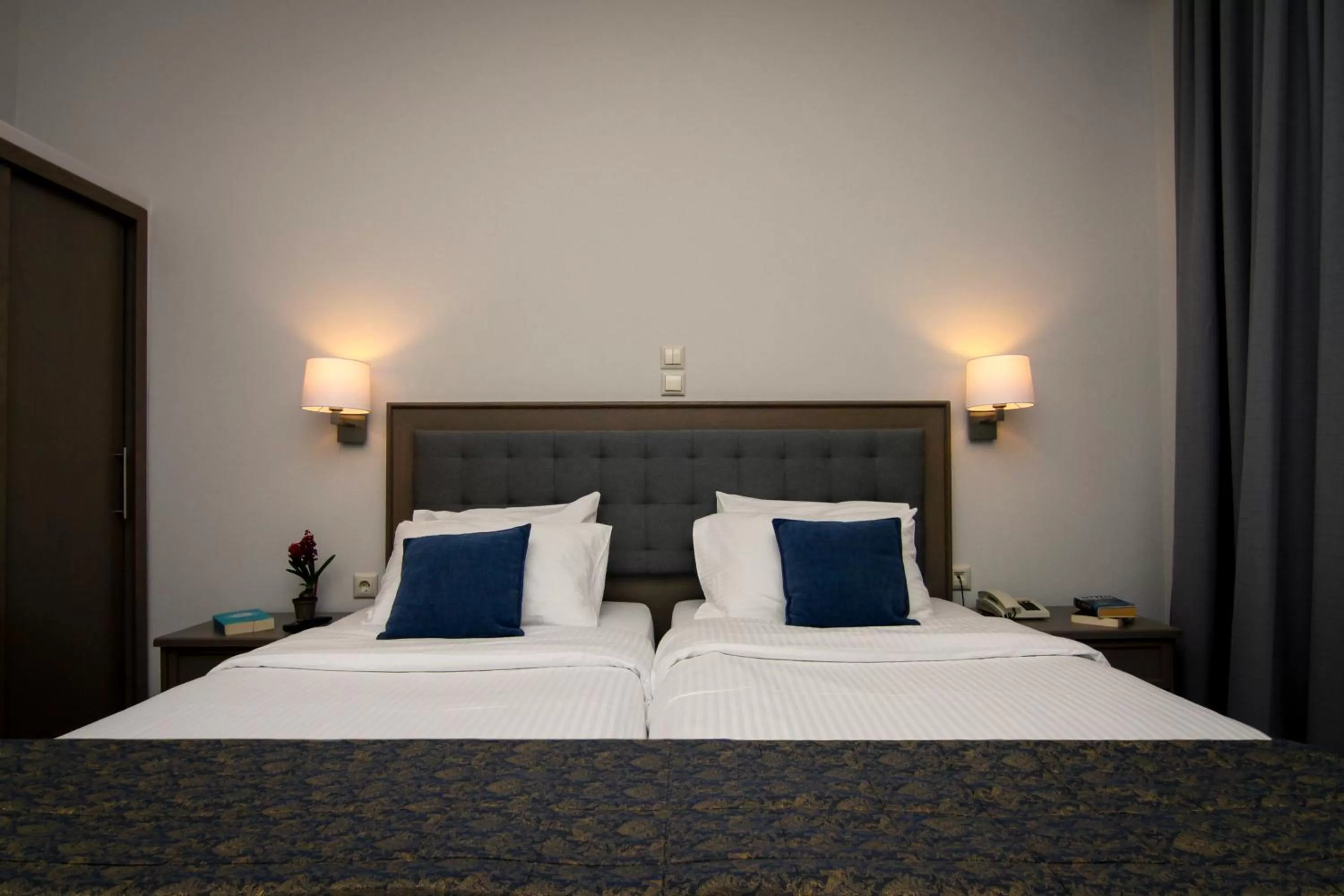 Bed in Green Hill Hotel