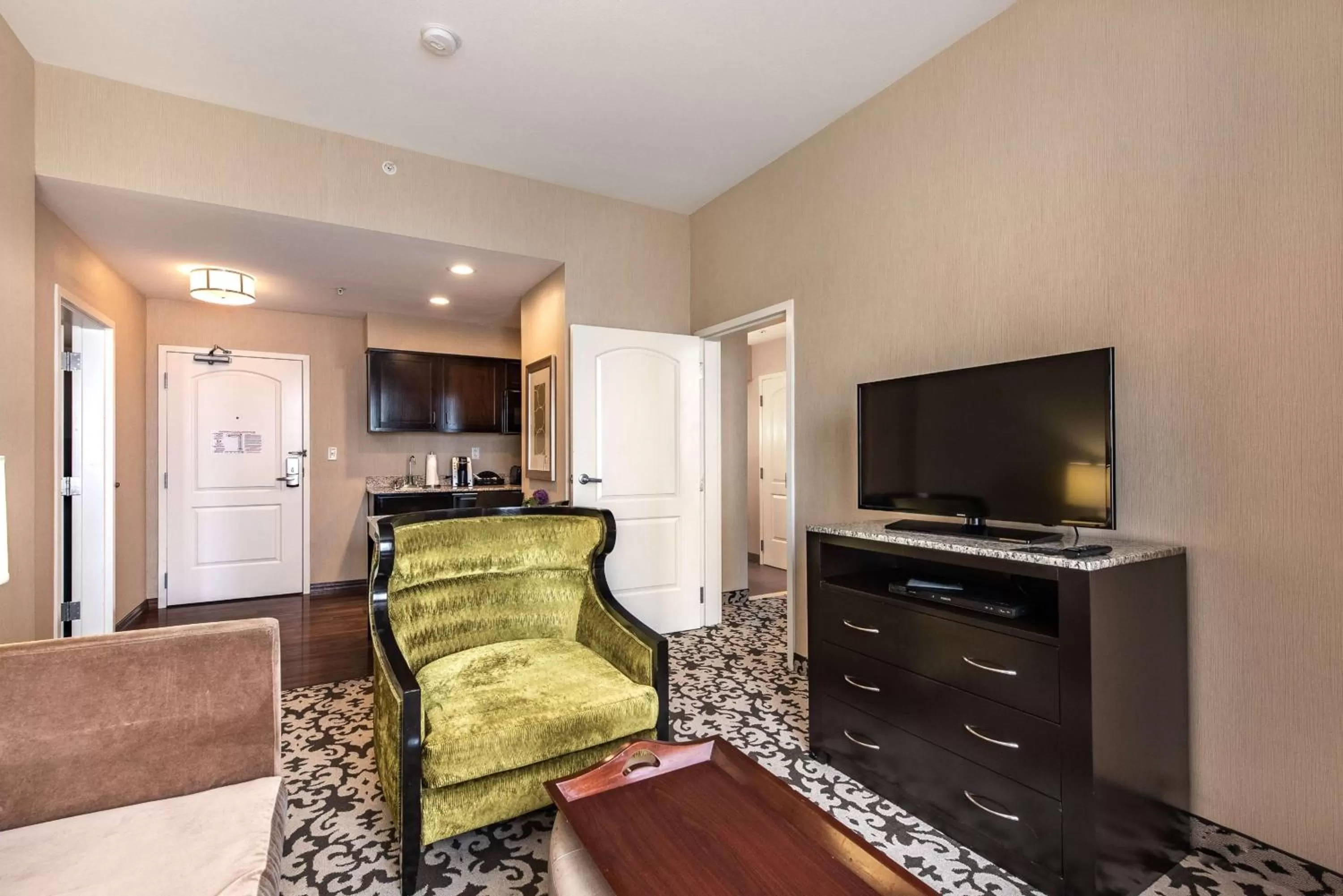 Living room in Homewood Suites by Hilton Oxnard/Camarillo