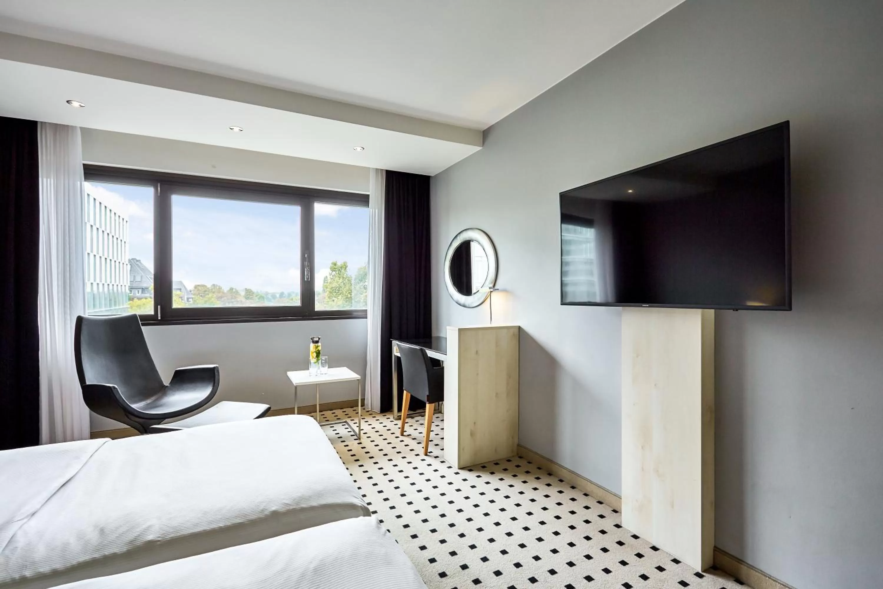 Photo of the whole room, Bed in Radisson Blu Conference Hotel, Düsseldorf