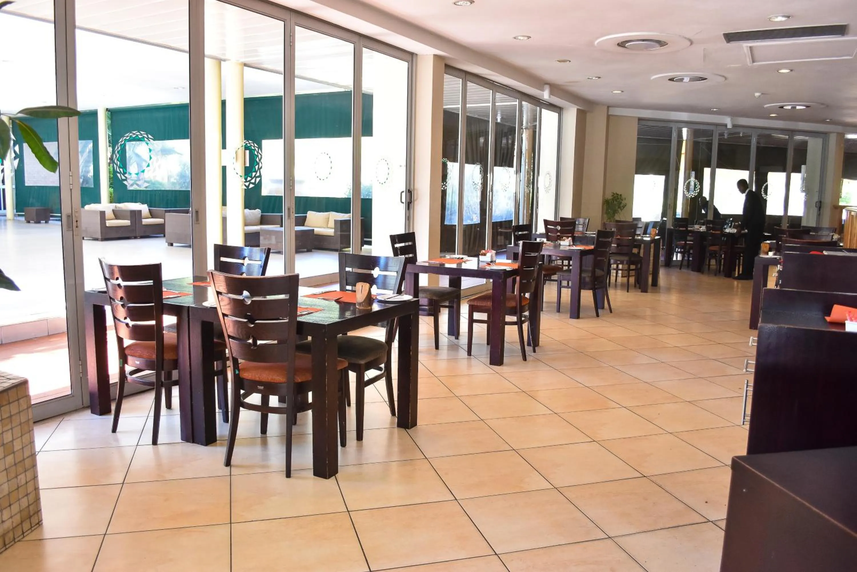 Restaurant/places to eat in Cresta Lodge Gaborone
