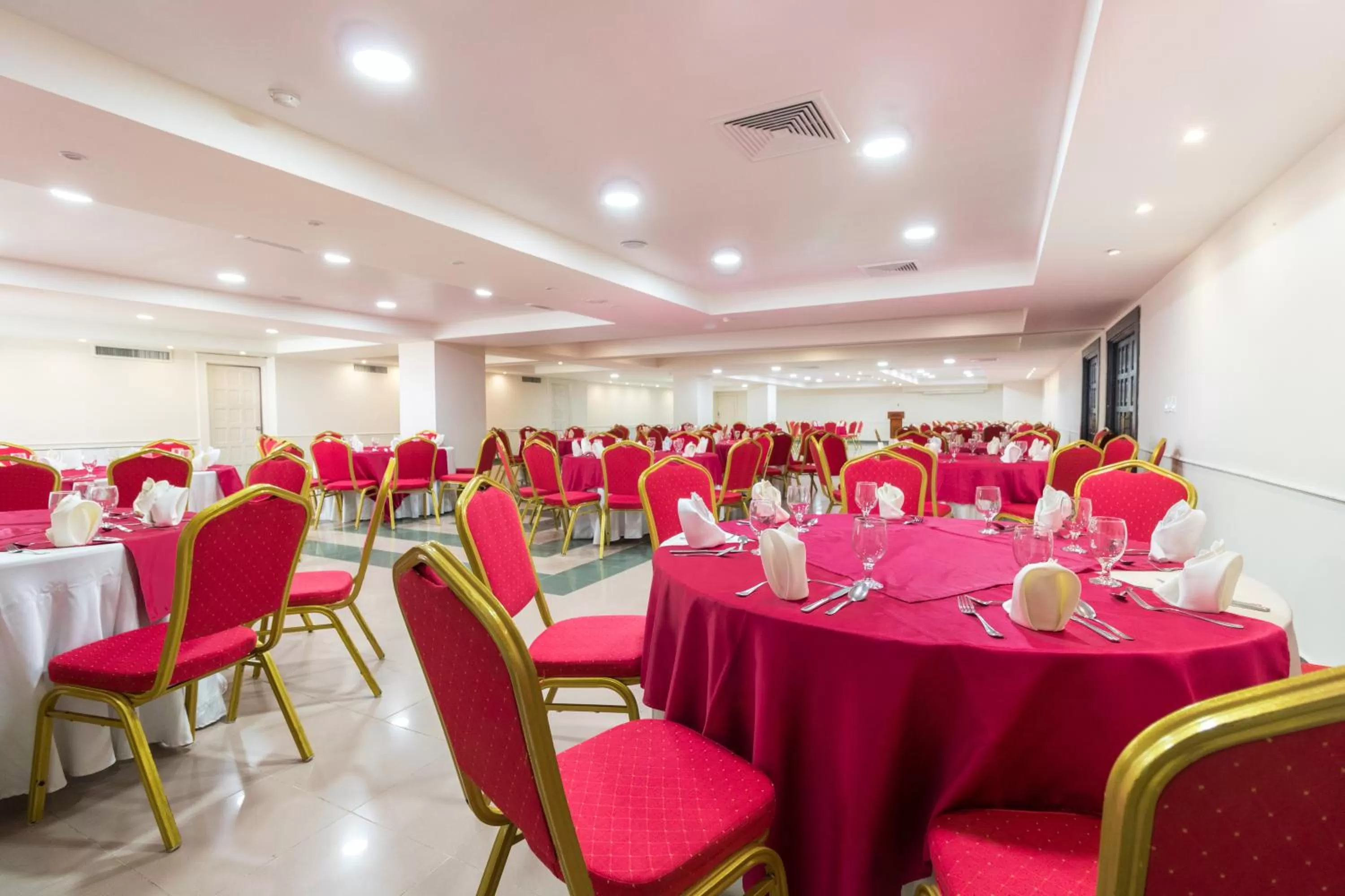 Business facilities in Hotel Faranda Express Soloy and Casino, a member of Radisson Individuals