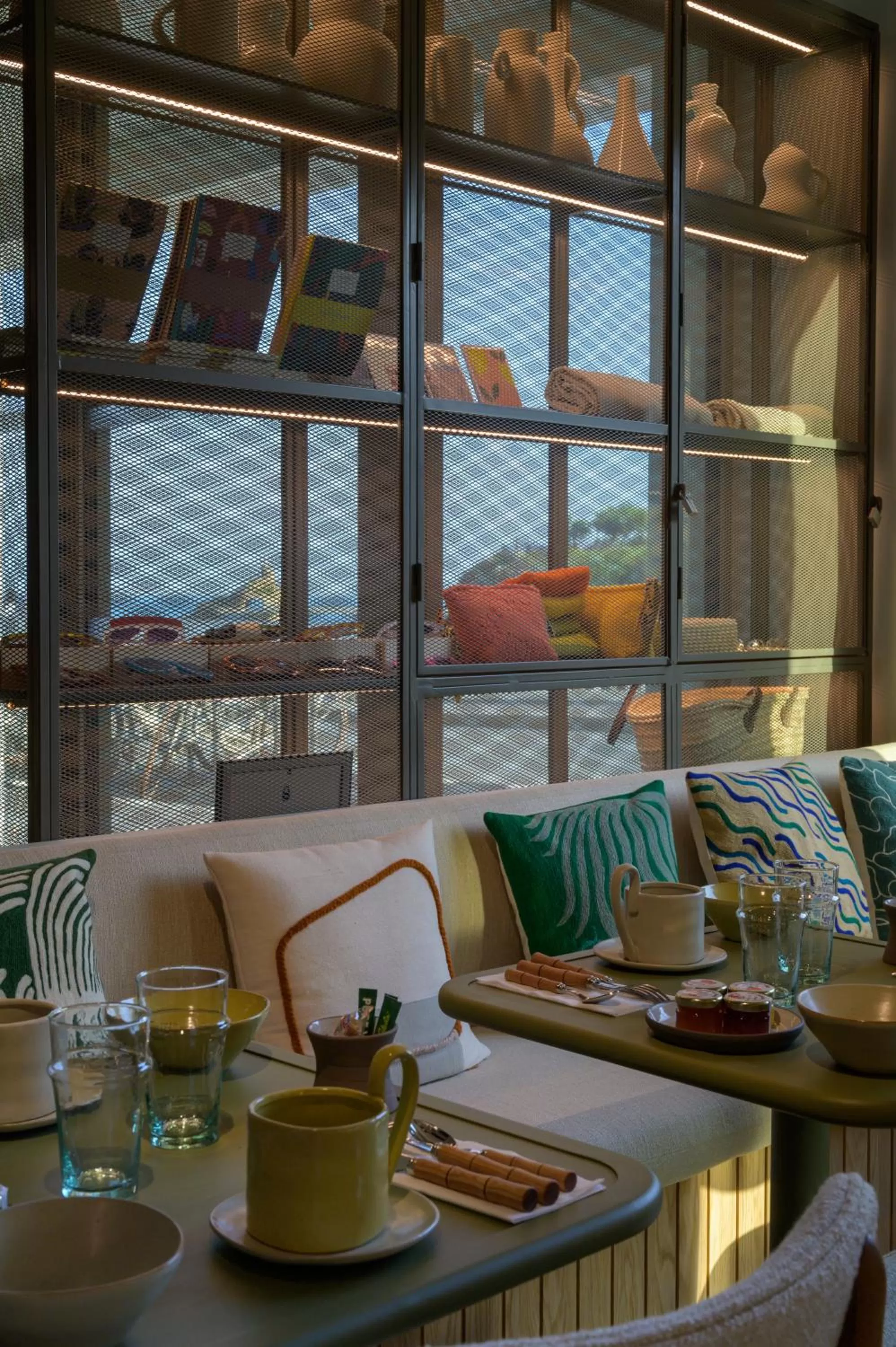 On-site shops in Hôtel de La Plage