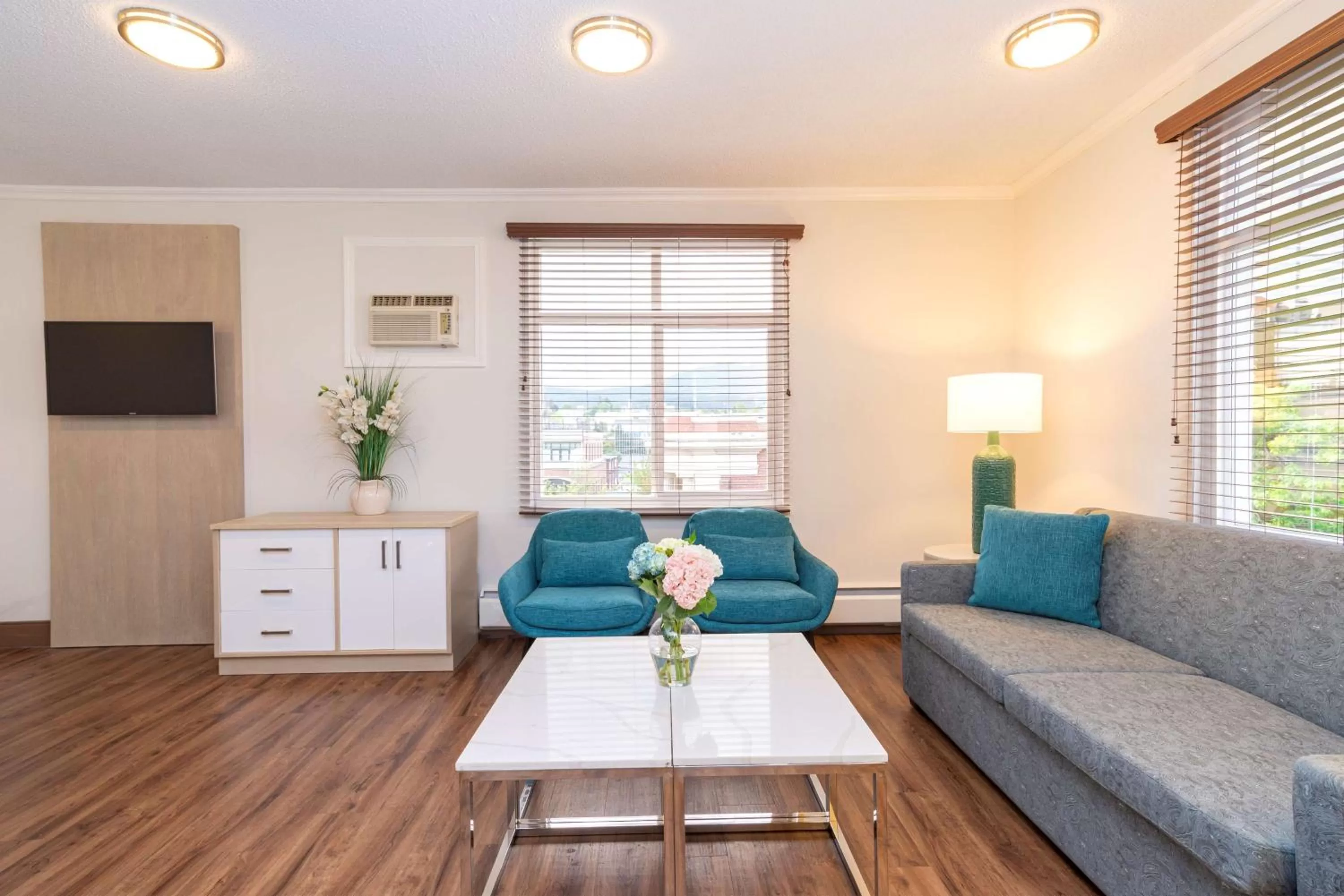 Photo of the whole room in Best Western Dorchester Hotel