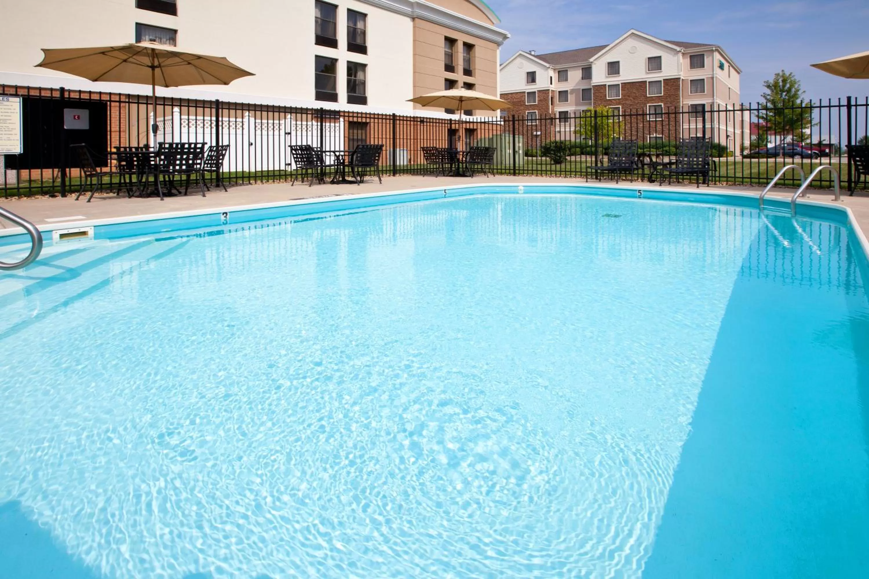 Swimming pool in Holiday Inn Express Indianapolis Airport by IHG