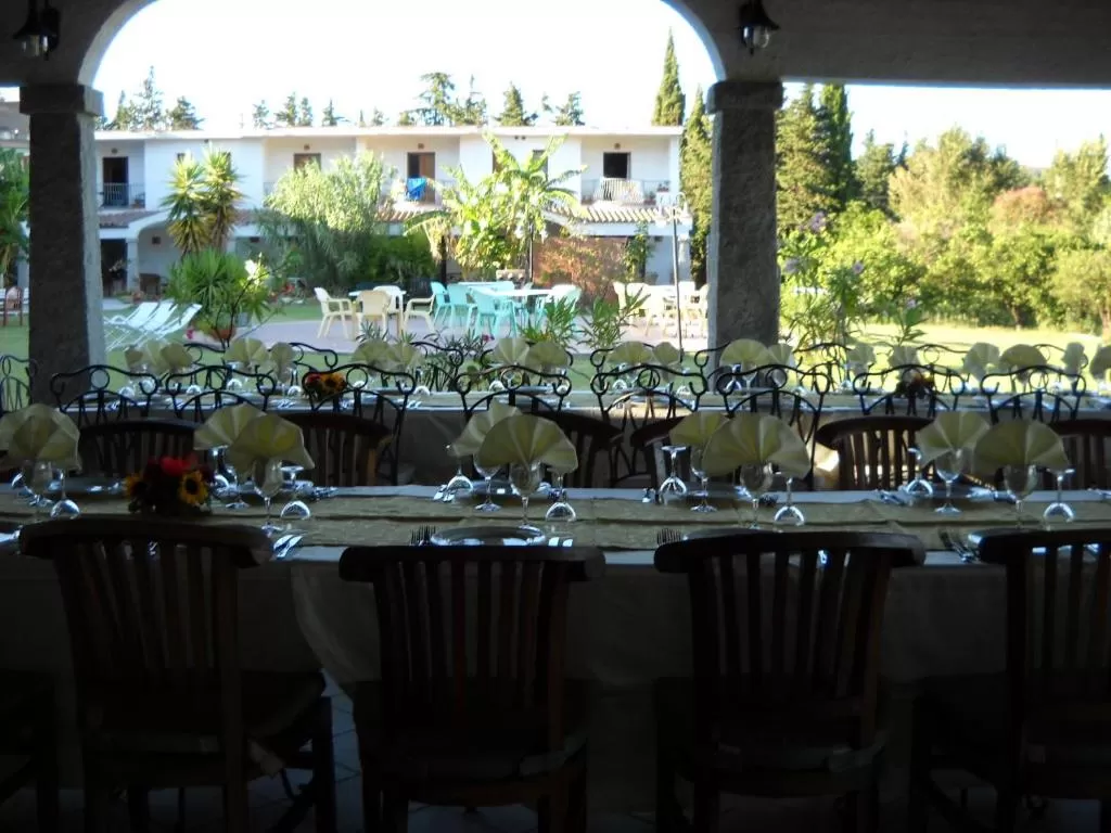 Restaurant/places to eat in Hotel Domu Incantada