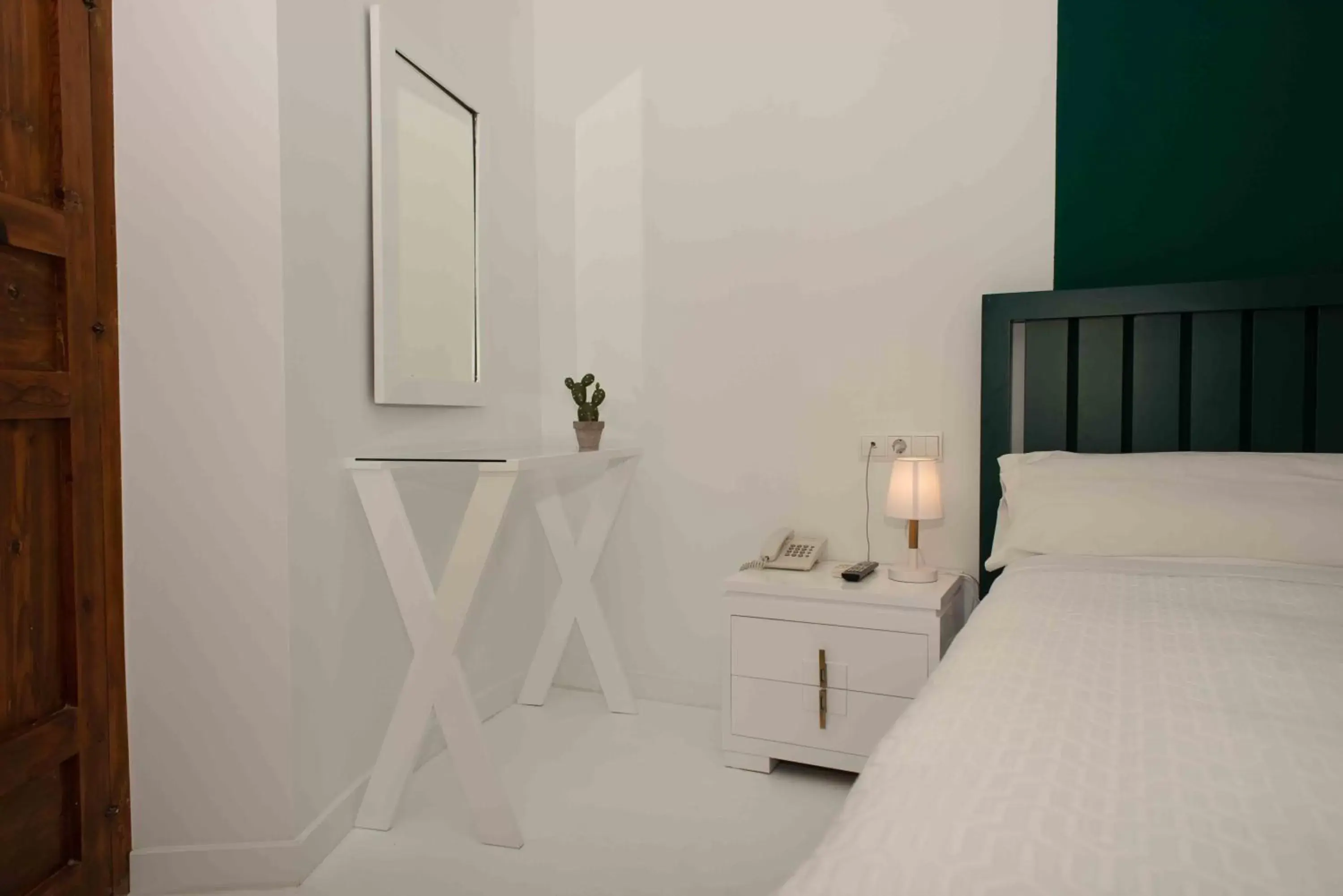 Twin with Garden View - single occupancy in Hotel Almunia Twin with Garden View - single occupancy in Hotel Almunia