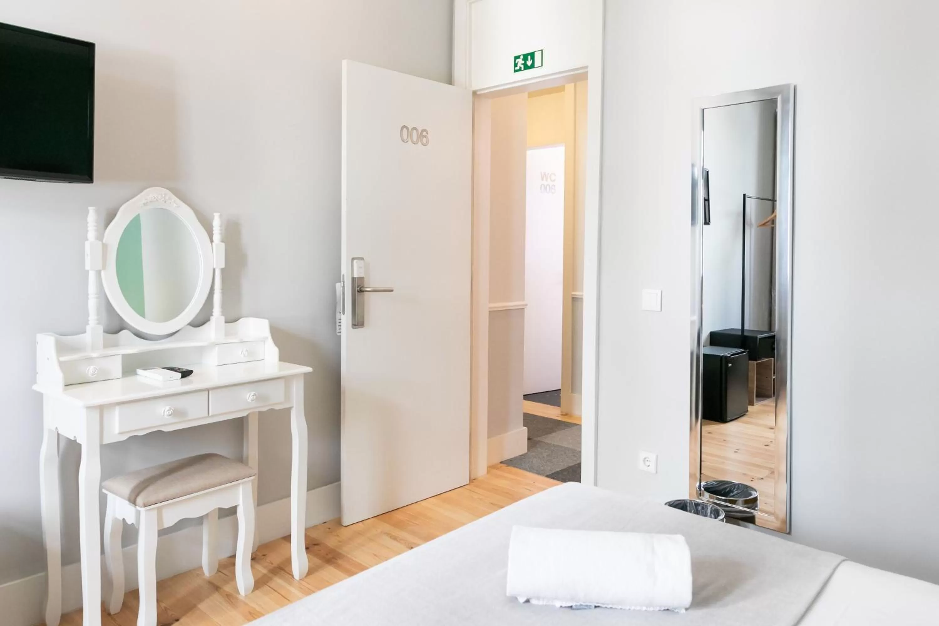 Bed in Lisboa 85 Suites & Apartments by RIDAN Hotels