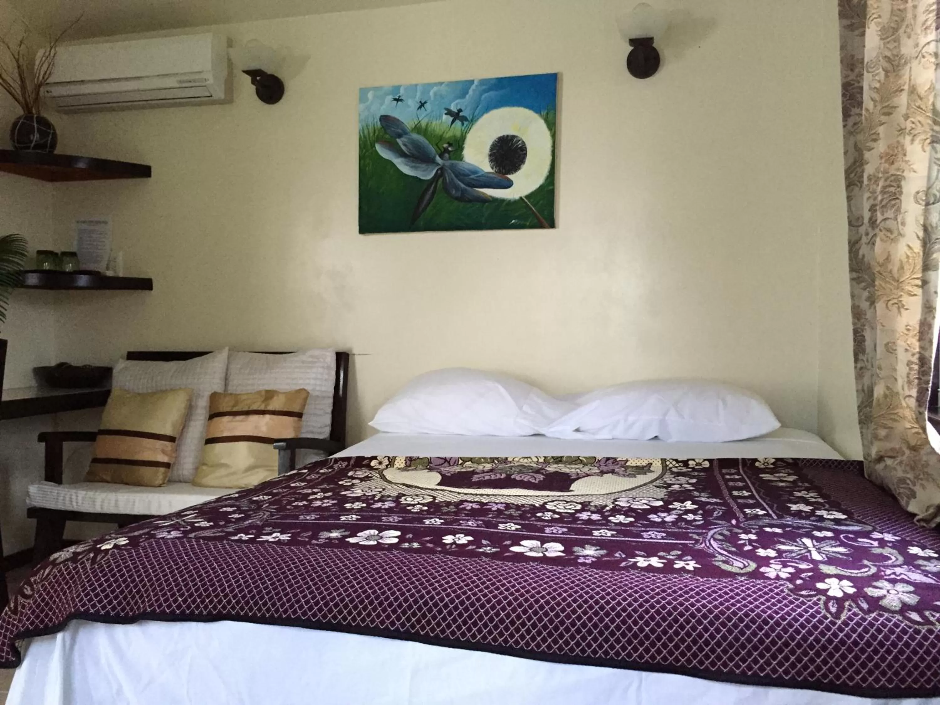 Bedroom, Bed in Blue Wave Guest House